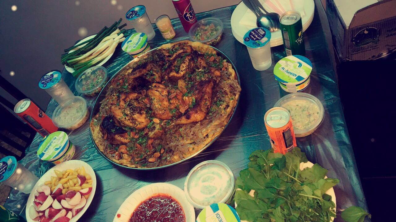 مسخن بالزيت البلدي
لا تنسَ أنك شاهدت هذا الإعلان في عنكبوت
دجاجتين على السدر...