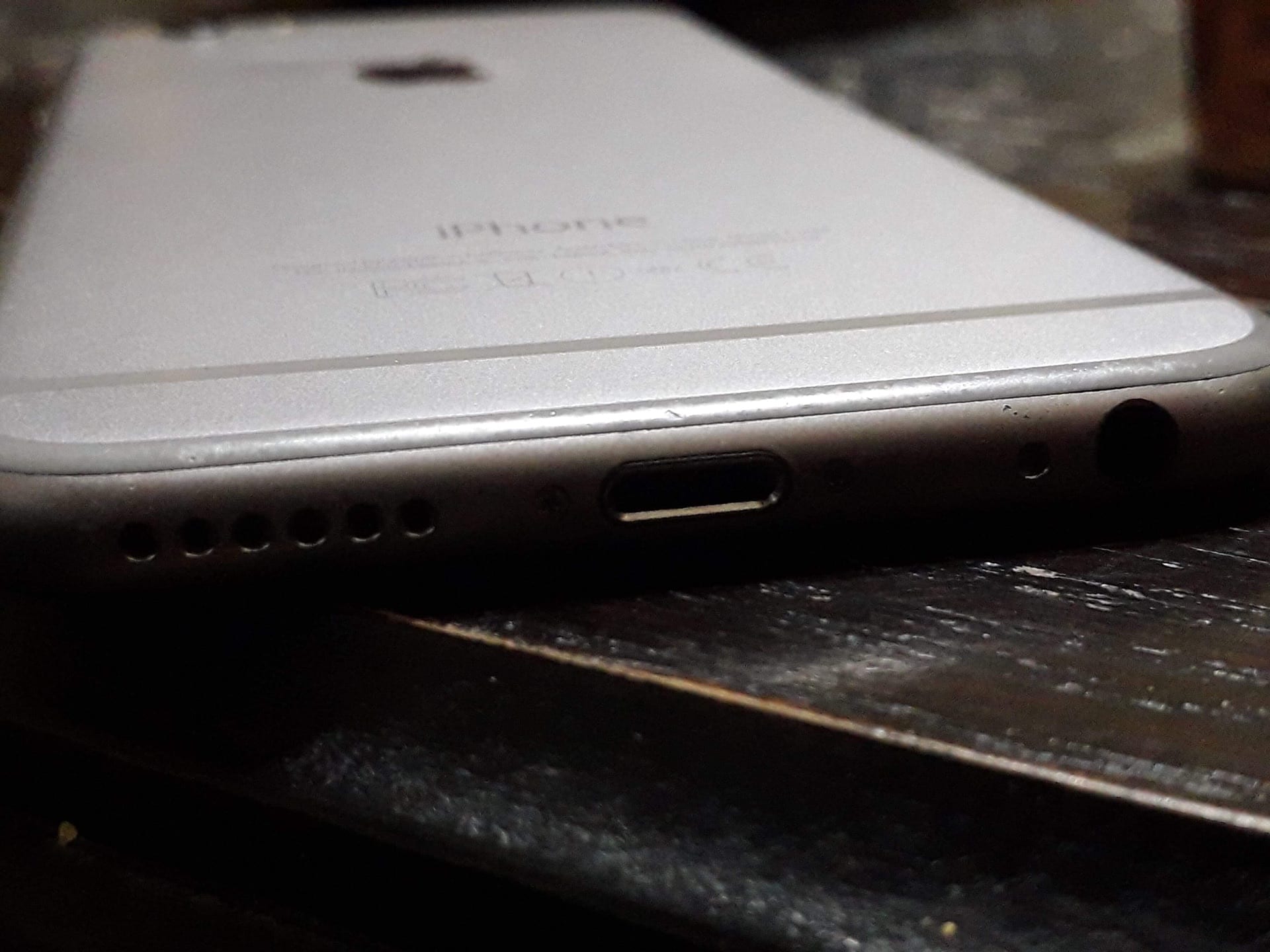 iPhone 6 (16GB )بحالة ممتازة للبيع أو للبدل
لا تنسَ أنك شاهدت هذا الإعلان في عنكبوت
iPhone 6...