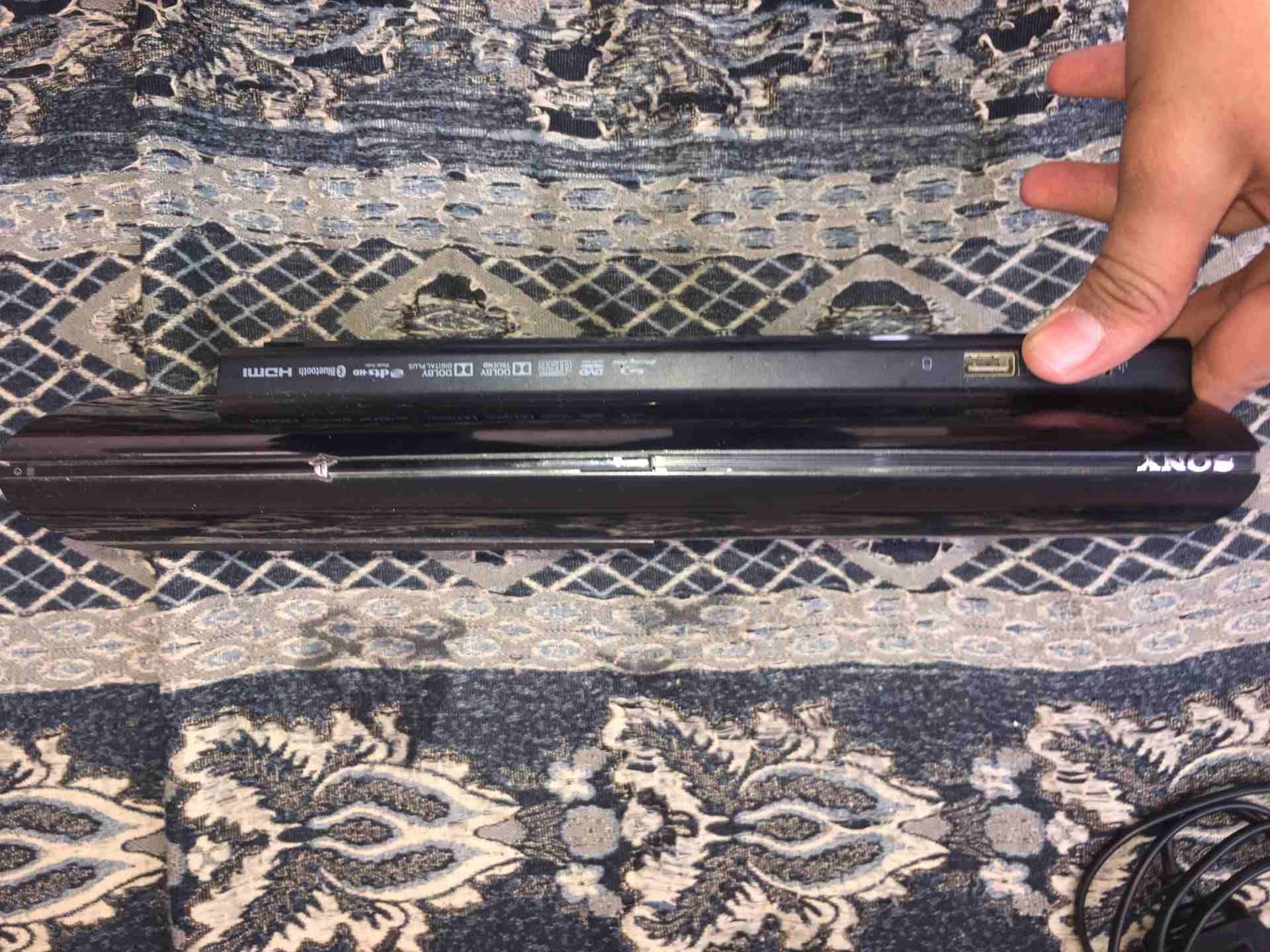 بلايستيشن 3 ps3
لا تنسَ أنك شاهدت هذا الإعلان في عنكبوت
الجهاز بحال الوكاله 250 جيجا مع جميع وصلا...