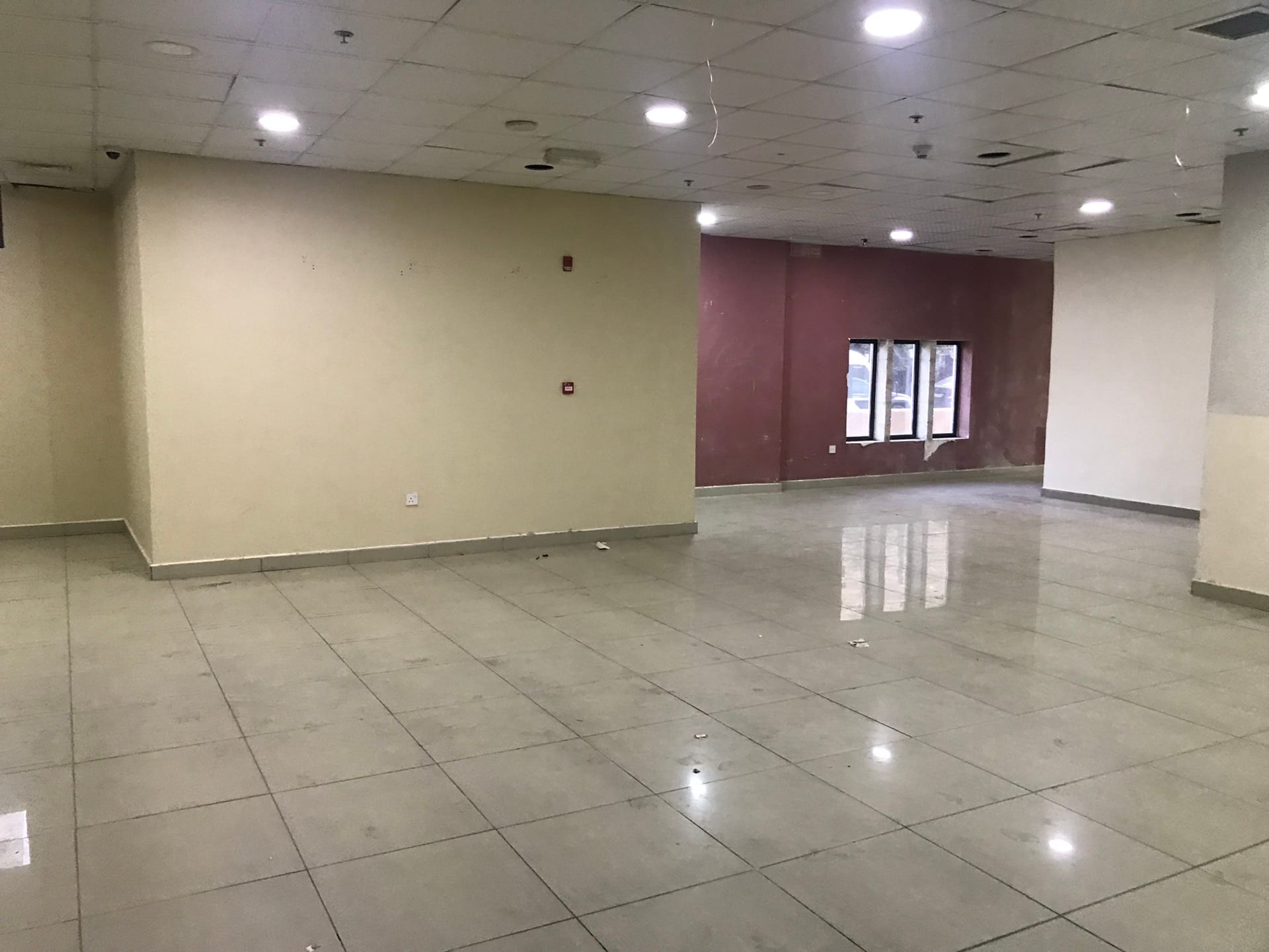 محلات للايجار بمكان مميز وسعر مغري جدا
لا تنسَ أنك شاهدت هذا الإعلان في عنكبوت
يوجد 4 محلات م...