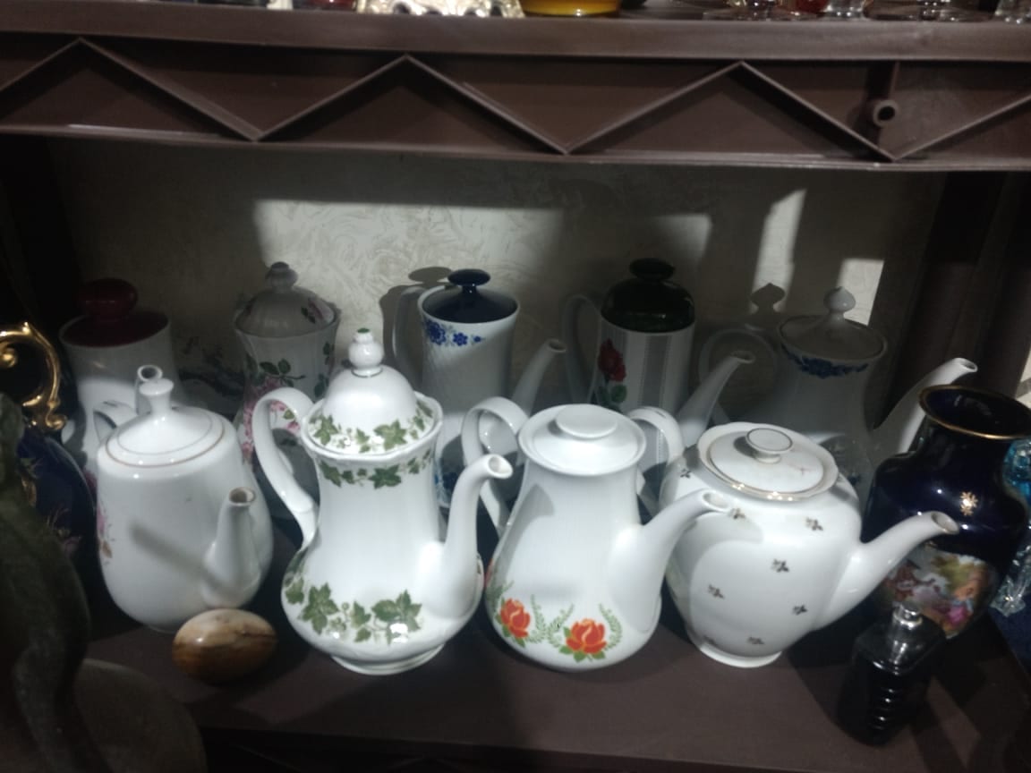 Vintage , Antique and More - مجموعة منوعة من التحف والانتيكا والتراث القديم و
لا تنسَ أنك شاهدت هذا الإعلان في عنكبوت...