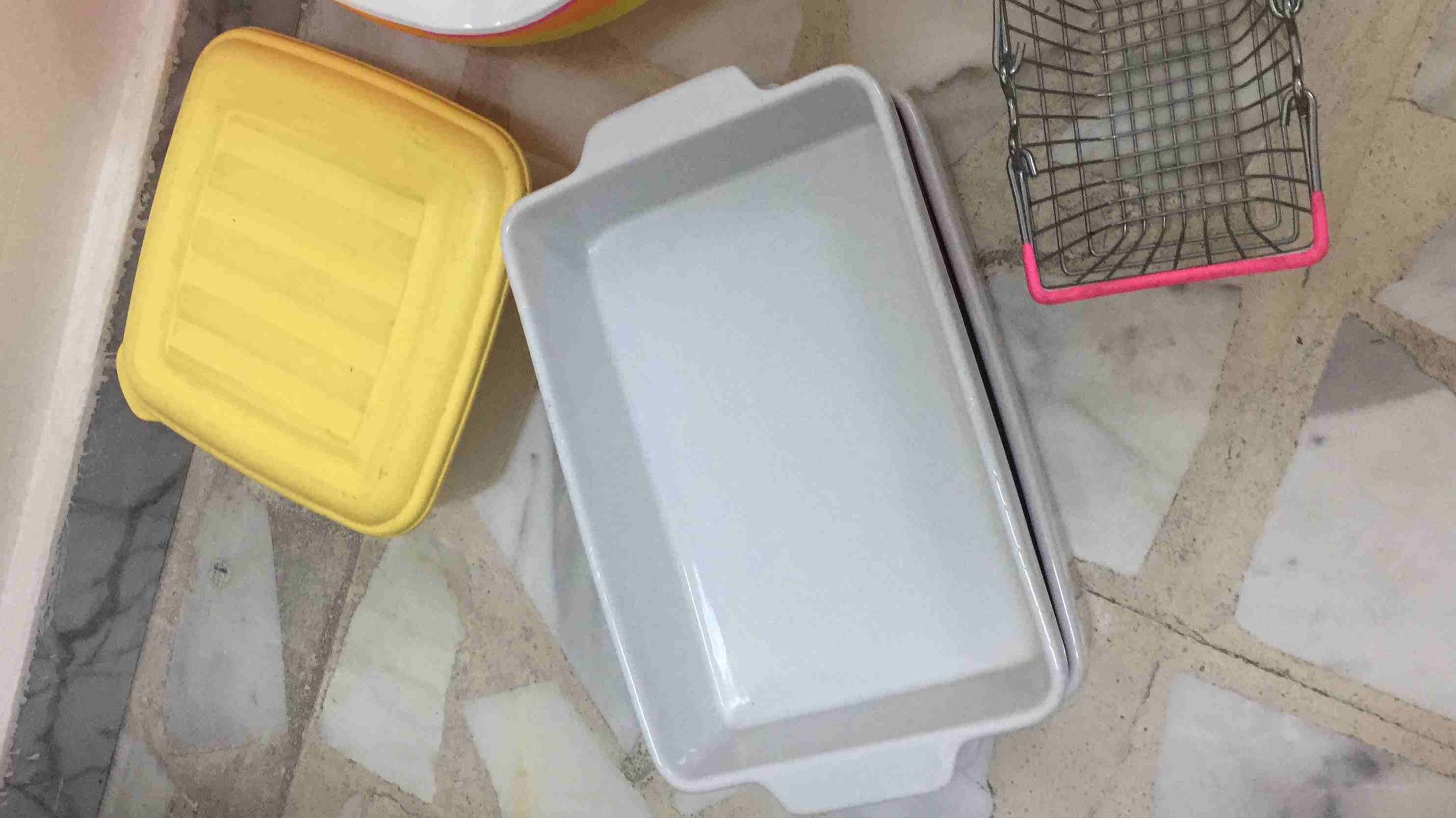 ادوات منزليه
لا تنسَ أنك شاهدت هذا الإعلان في عنكبوت
ادوات مطبخ تتكون من كاسات صحون طناجر كل مايل...
