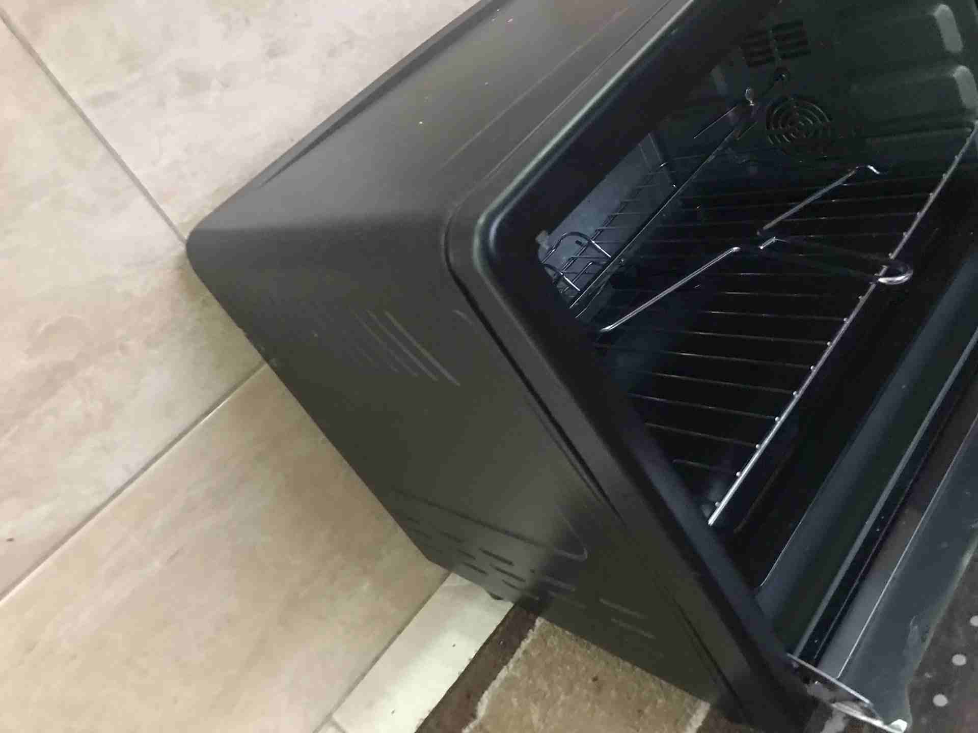 فرن كهربائي اخو لجديد استخدام شهر فقط جديييييد استخدام 3 مرات فقط
لا تنسَ أنك شاهدت هذا الإعلان في عنكبوت...