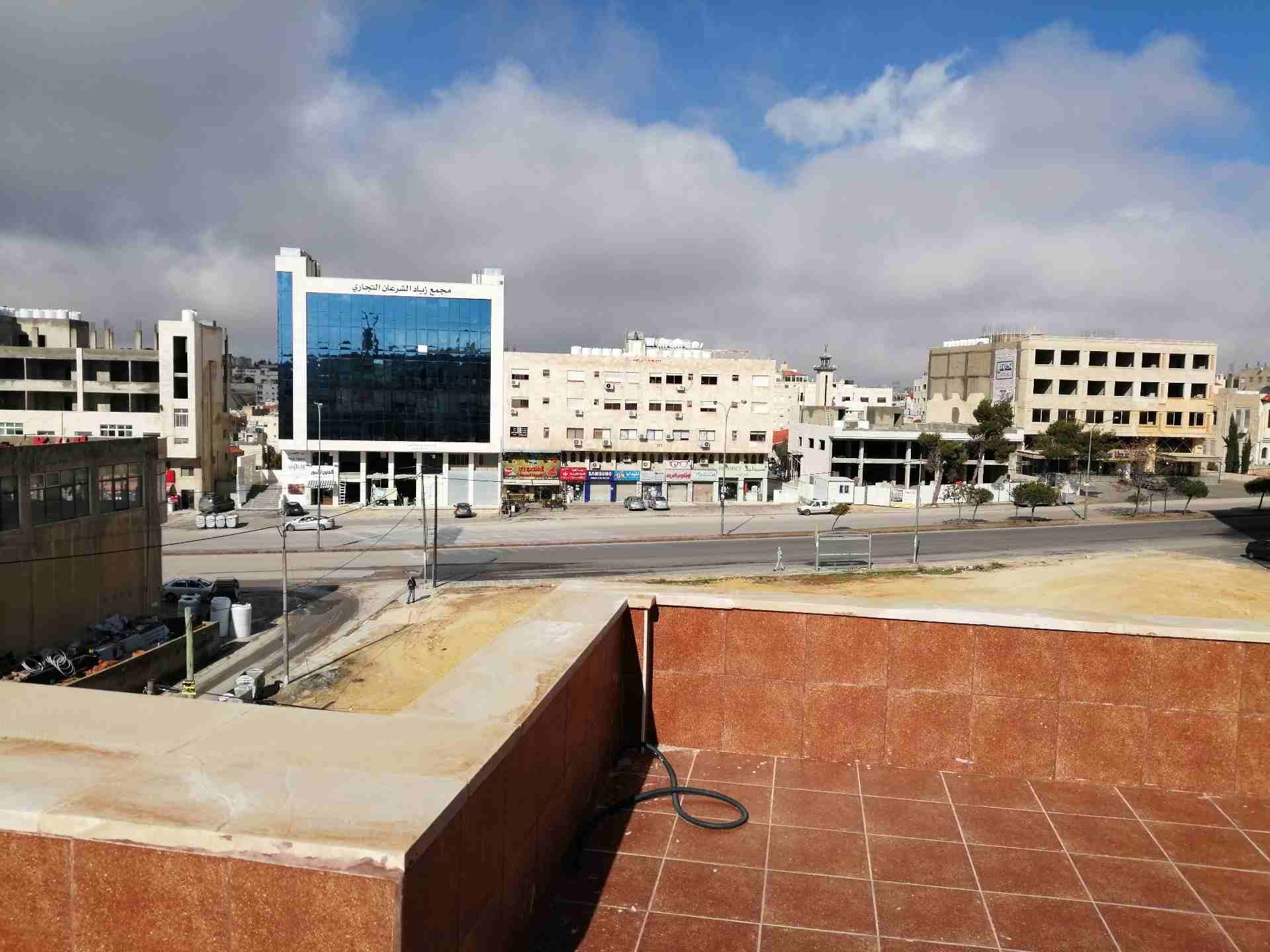 شقة كبيرة فارغة في الجبيهة للايجار 220 متر
لا تنسَ أنك شاهدت هذا الإعلان في عنكبوت
مساحة 220 متر...