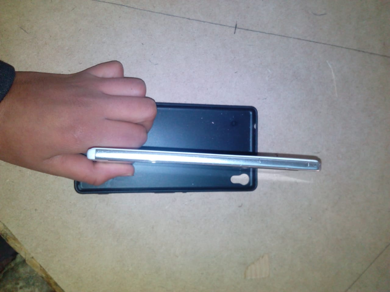 للبدل سوني xa الترا
لا تنسَ أنك شاهدت هذا الإعلان في عنكبوت
معو وصلت شاحن بس
16g
Ram3
4g...