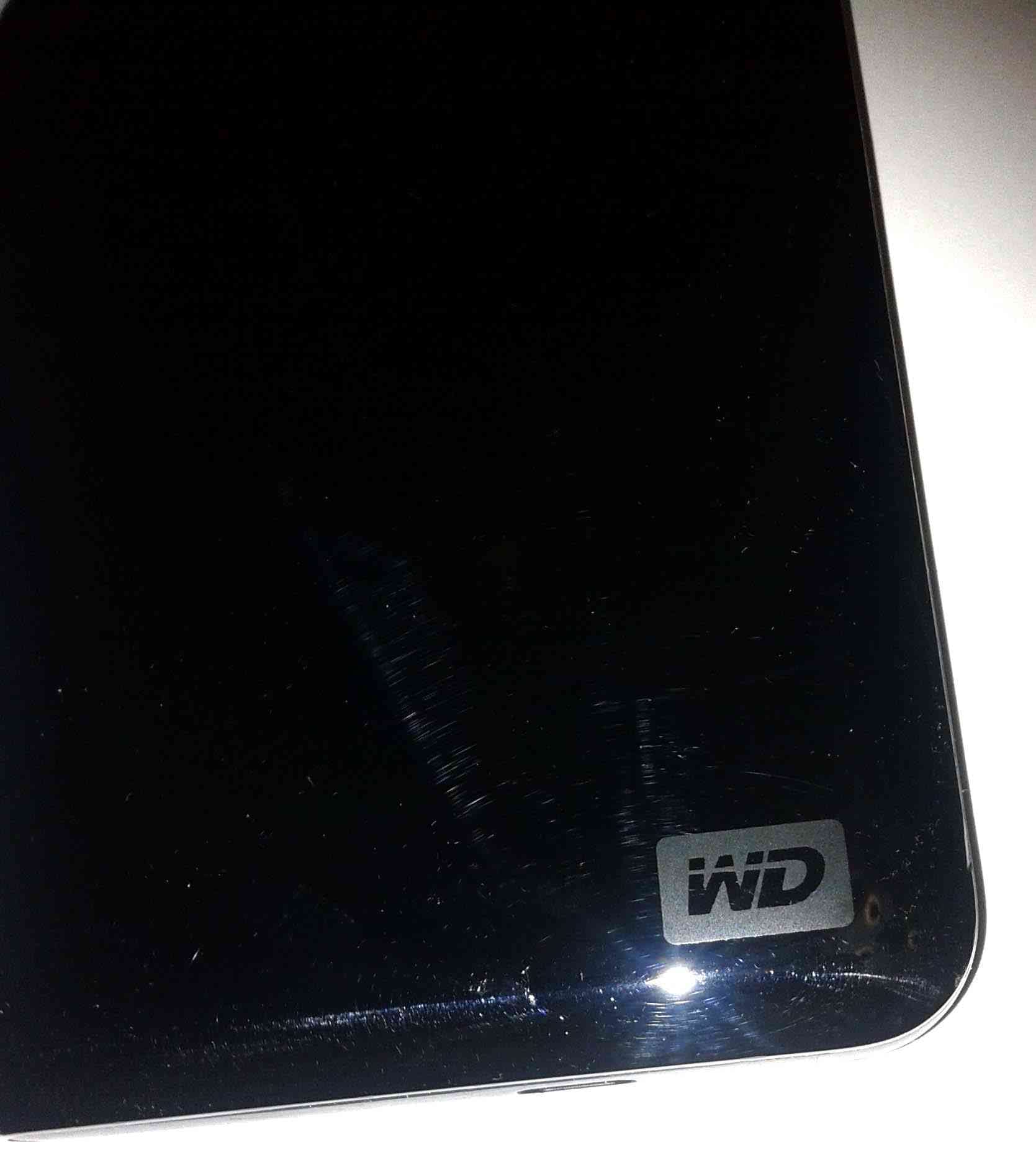 هارديسك خارجي امريكي WD ، مساحته 320 GB ، حجم صغير ومناسب
بحالة الجديد ، استخدام خفيف جدا ، يتميز عن باقي الهارديسكات بانه مدمج فيه
برنامج للنسخ الاحتياطي الاوتوماتيكي للبيانات من الكمبيوتر ولايمكن ح...