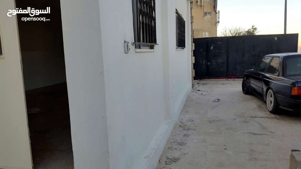 شقة للايجار
لا تنسَ أنك شاهدت هذا الإعلان في عنكبوت
شقة فارغة طابق ارضي للإيجار، مجدد بالكامل...
