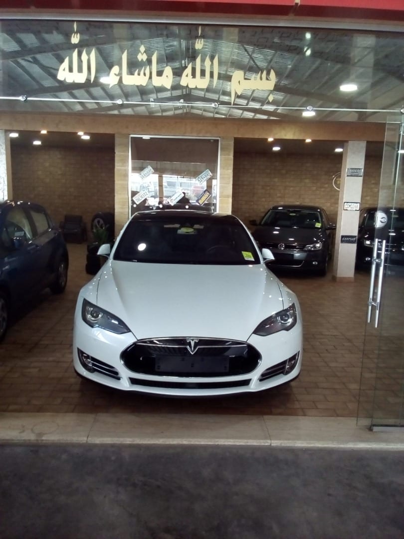 تسلا 2015 // تيسلا // Self Drive : يقودها الكمبيوتر
لا تنسَ أنك شاهدت هذا الإعلان في عنكبوت...