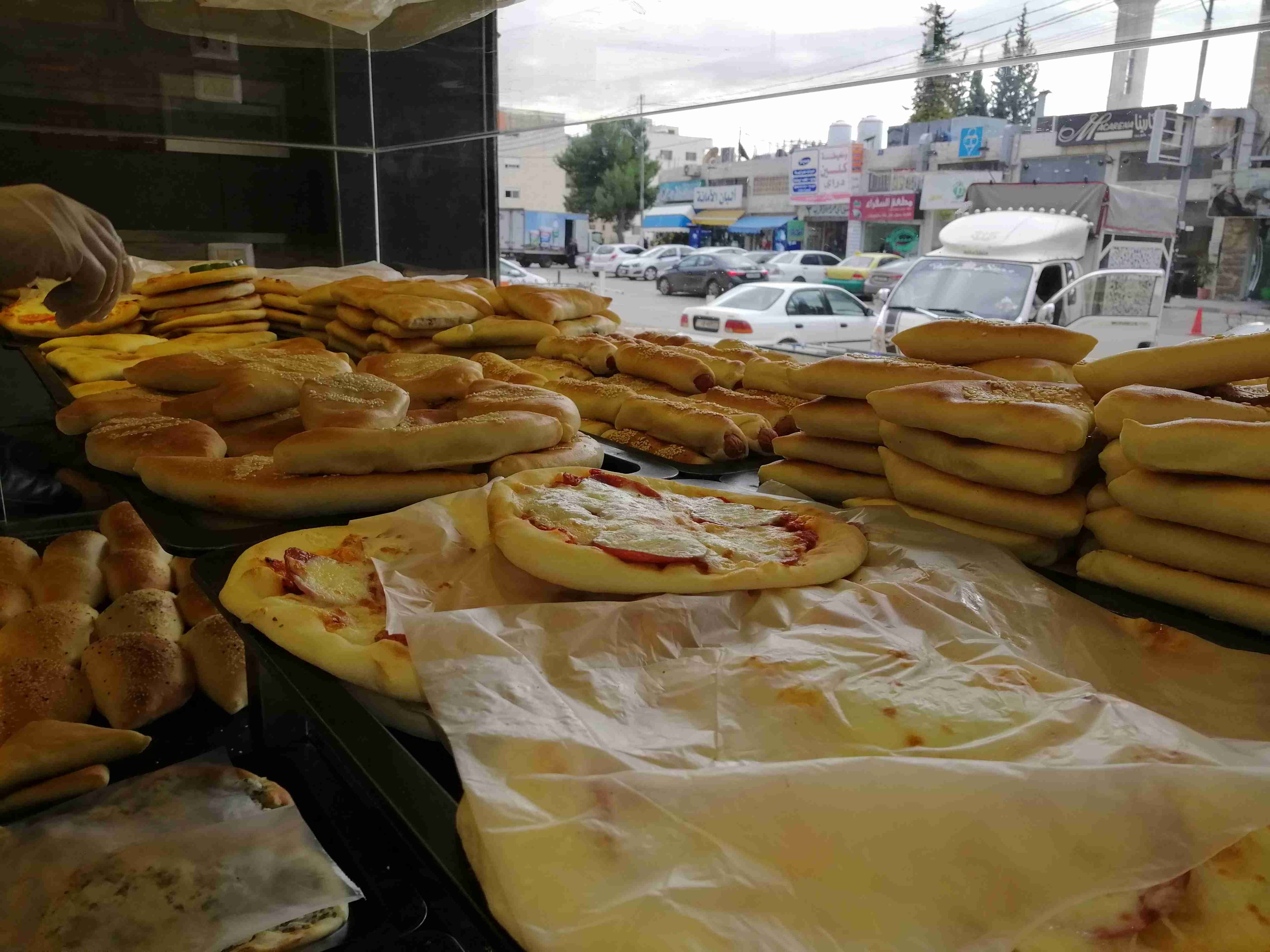 معلم معجنات
لا تنسَ أنك شاهدت هذا الإعلان في عنكبوت
معلم معجنات، برك، فطائر وصفيحة شامية...