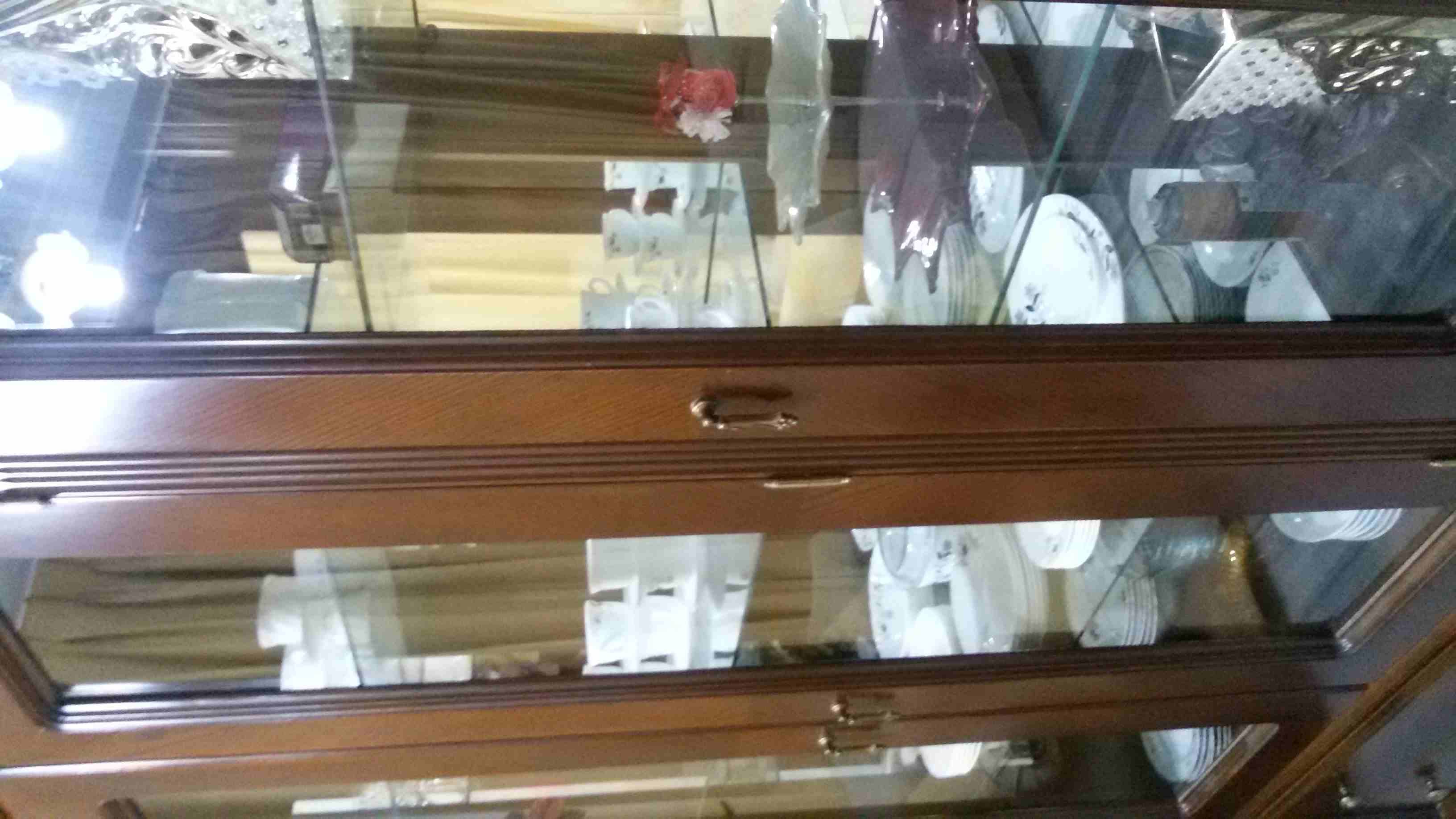 طاولة سفرة مع بوفيه للبيع بحالة وكالة بسعر ممتاز
لا تنسَ أنك شاهدت هذا الإعلان في عنكبوت
طاولة سف...