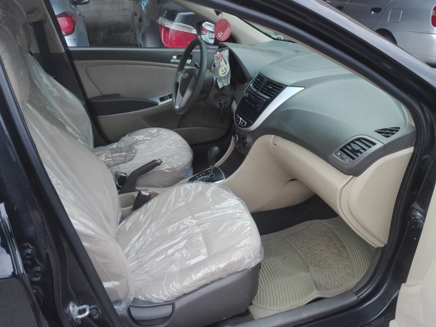 هيونداي اكسنت فرخ MDماتور1600cc موديل2012
لا تنسَ أنك شاهدت هذا الإعلان في عنكبوت
بسم الله ال...