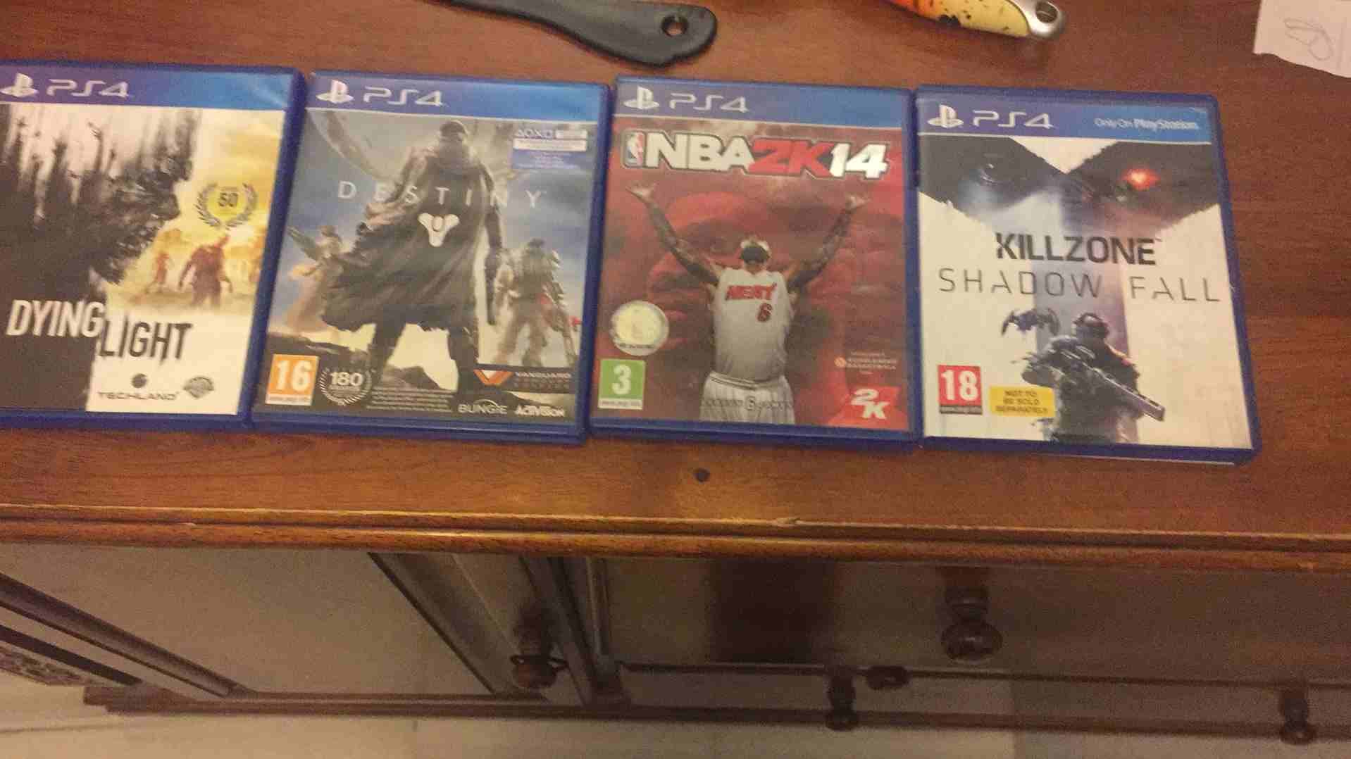 العاب ps4 اربع العاب 80. دينار / nba 2k 14/dying light/destiny/kill zone
لا تنسَ أنك شاهدت هذا الإعلان في عنكبوت...