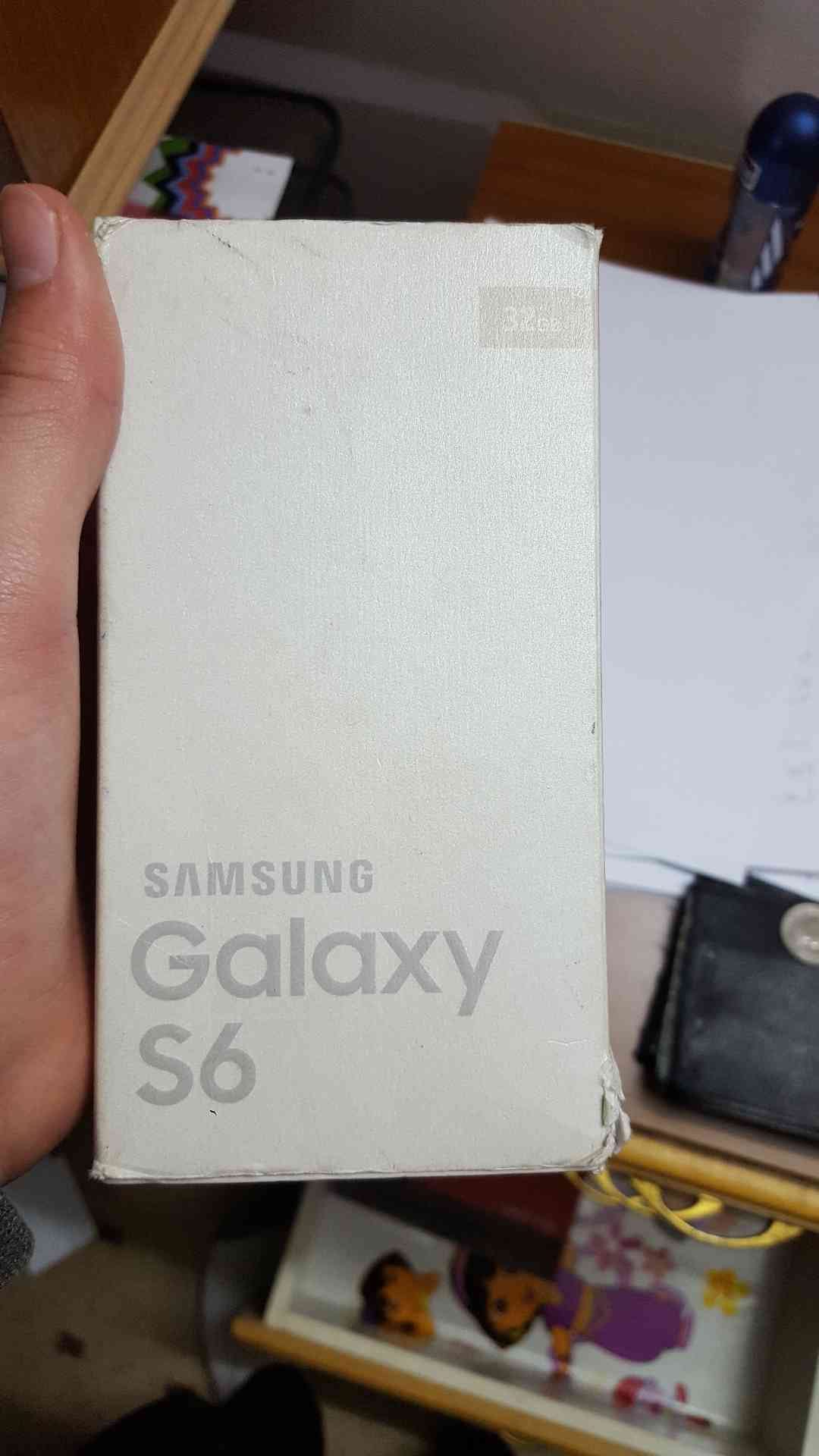 سامسونج اس 6 S6 لون ذهبي نفس الوكاااله معه كل اغراضه للبيع او للبدل
لا تنسَ أنك شاهدت هذا الإعلان في عنكبوت...