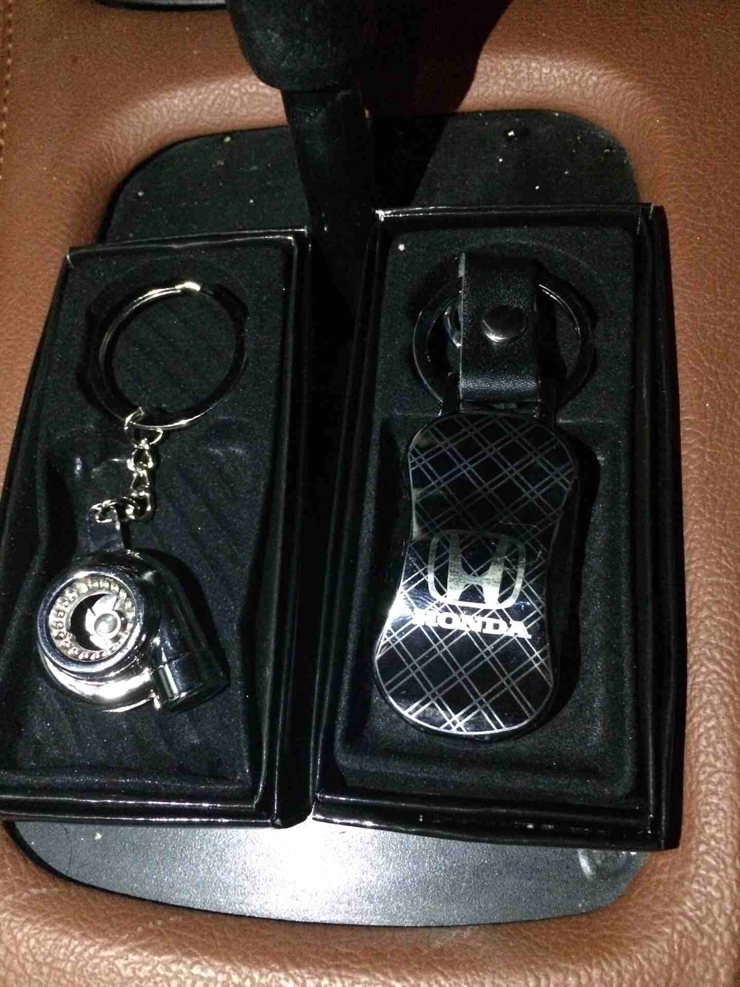 مداليات سيارات تيربو وانواع السيارات
لا تنسَ أنك شاهدت هذا الإعلان في عنكبوت
مداليات سيارات
تيرب...