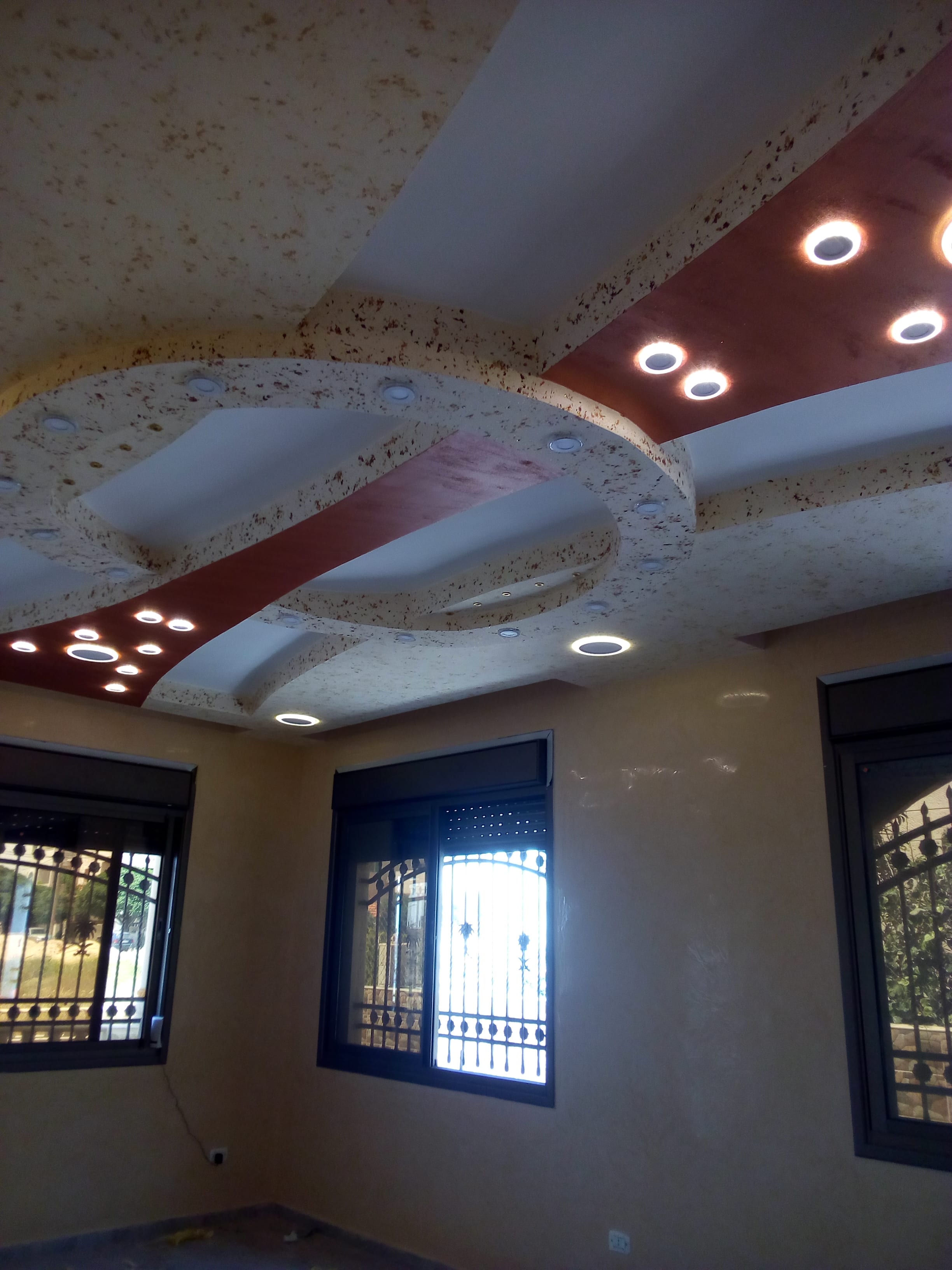 احدث انواع الدهان و ديكور قصور فلل جبس بورد دهين طراشه ورق جدران بلاط باركيه عزل
لا تنسَ أنك شاهدت هذا الإعلان في عنكبوت...