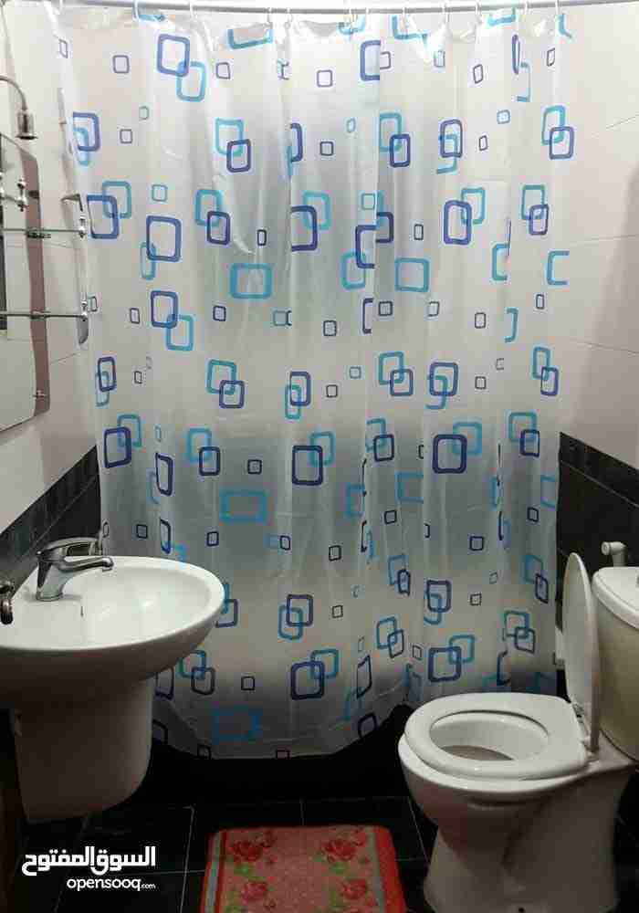 شقة سكنية مقابل سور الجامعة الاردنية الخلفي ش خليل الساكت
لا تنسَ أنك شاهدت هذا الإعلان في عنكبوت...