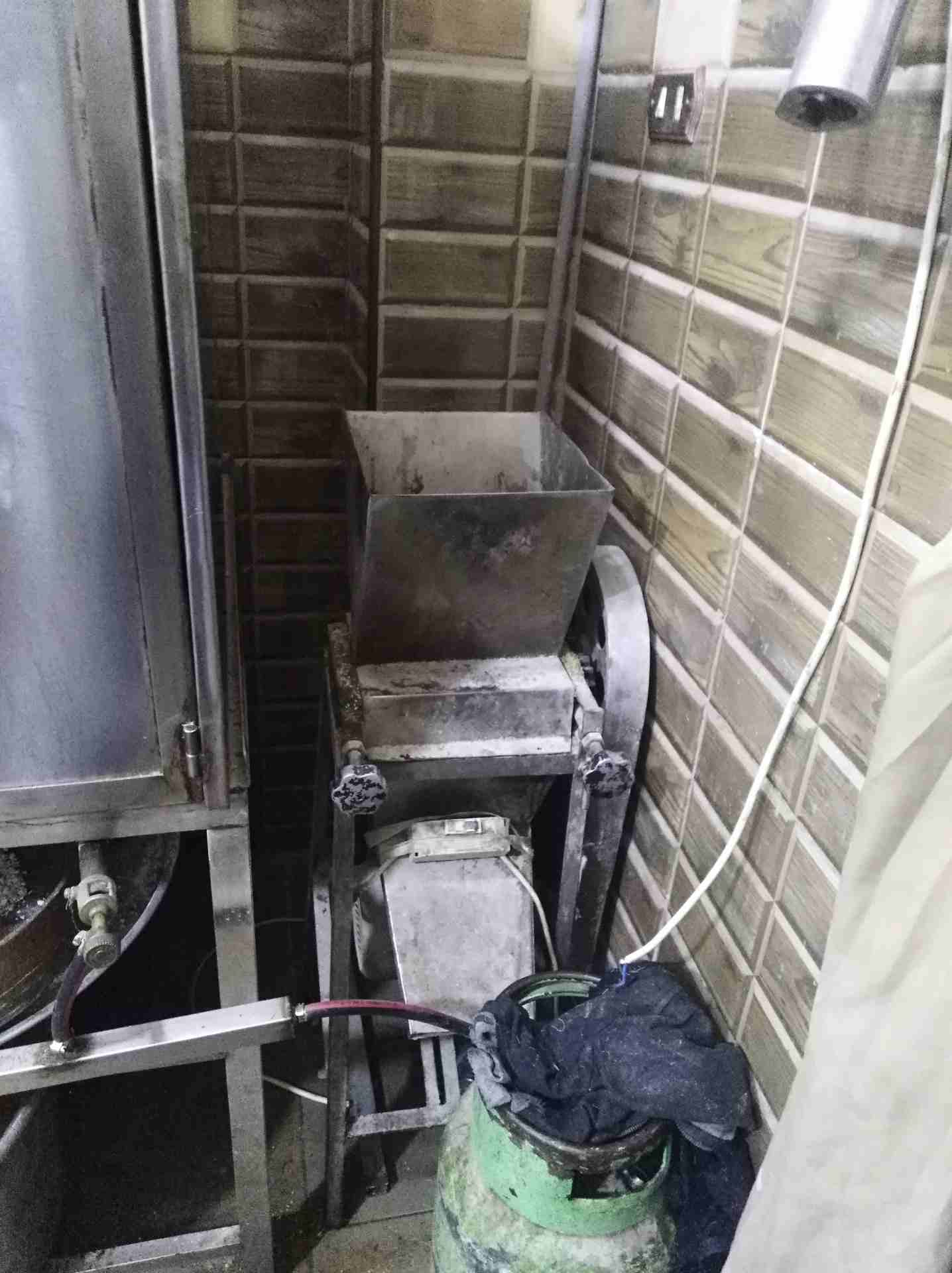 عده حلويات للبيع شبه جديد ملاحظة العده تفاصيل كلو ستالس طبي بسعر مغري جدا
لا تنسَ أنك شاهدت هذا الإعلان في عنكبوت...