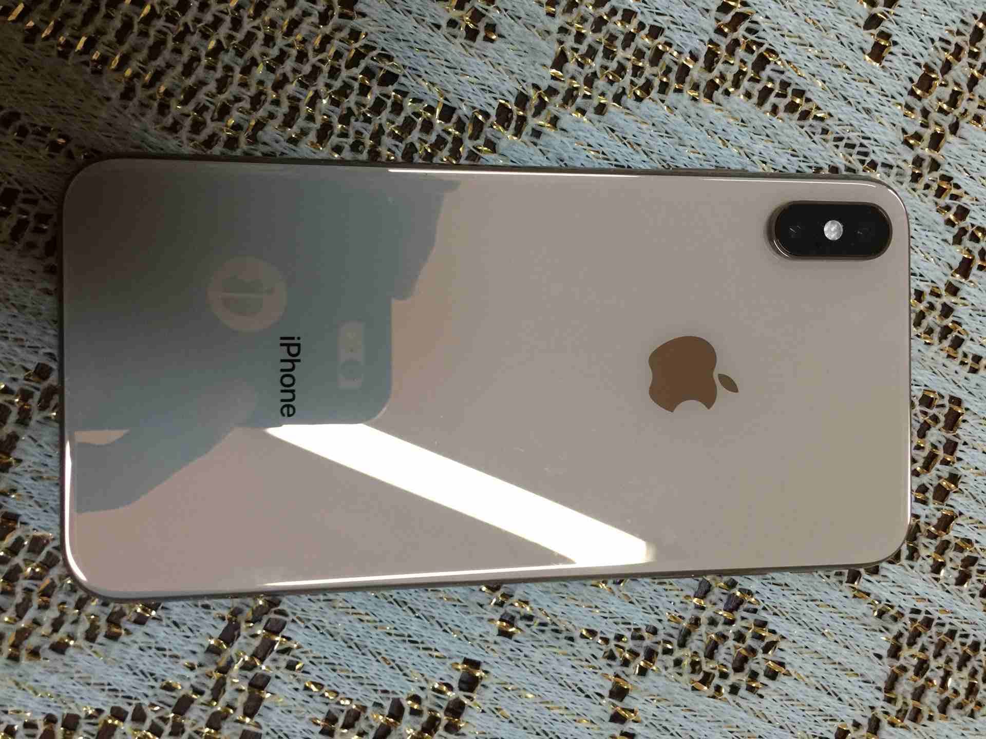 ايفون XS ماكس
لا تنسَ أنك شاهدت هذا الإعلان في عنكبوت
جهاز وكاله لون ذهبي...