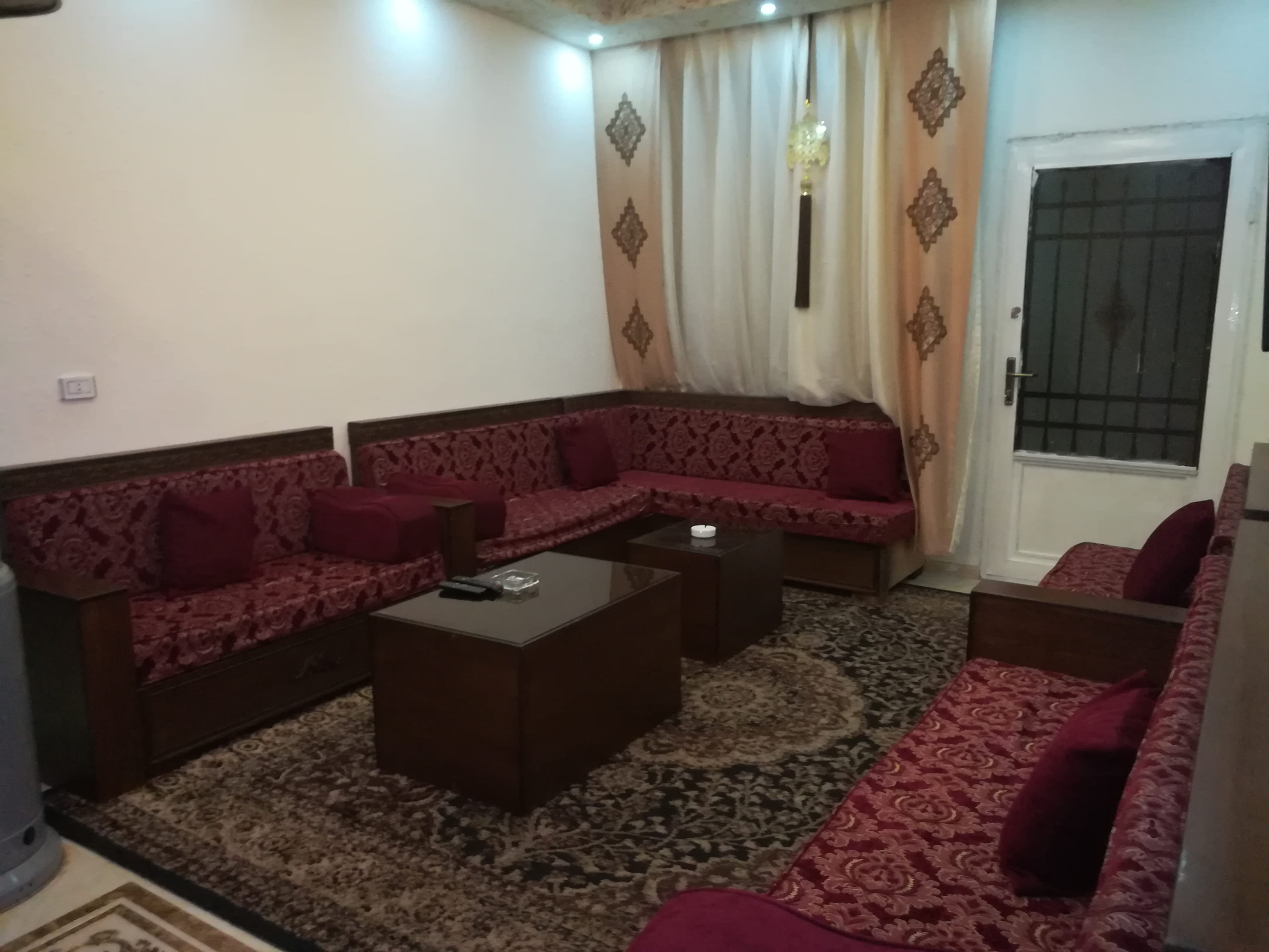فيلا جديدة مفروشه كاشفة ومطلة موقع مميز في شفابدران 4نوم 4حمامات حديقة مرتبه 3 ص
لا تنسَ أنك شاهدت هذا الإعلان في عنكبوت...