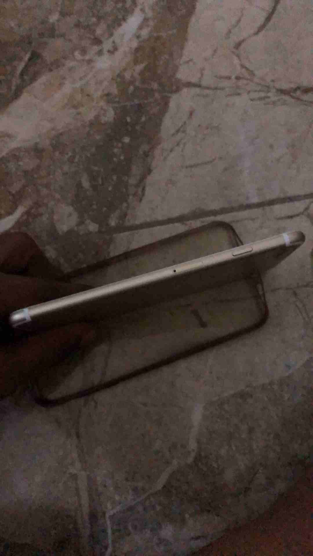 جهاز ايفون نضيف مشعوره الشاشه من تحت شعر صغير مش ملاحظ
لا تنسَ أنك شاهدت هذا الإعلان في عنكبوت
ال...
