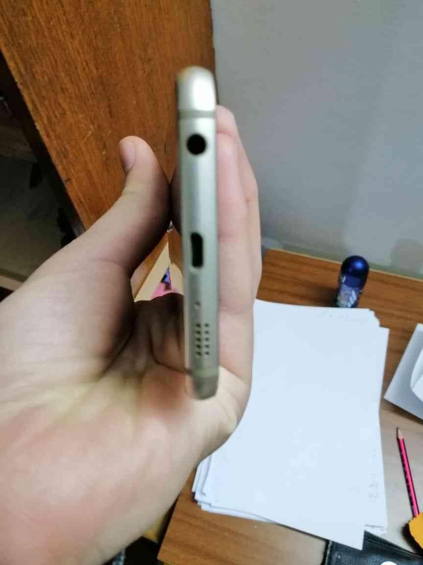 سامسونج اس 6 S6 لون ذهبي نفس الوكاااله معه كل اغراضه للبيع او للبدل
لا تنسَ أنك شاهدت هذا الإعلان في عنكبوت...