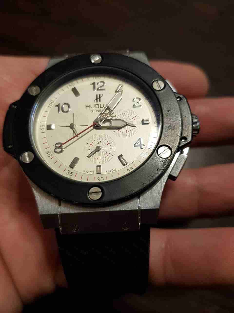 ساعه hublot
لا تنسَ أنك شاهدت هذا الإعلان في عنكبوت
ساعة HUBLOT كوبي جديده جميع العدادات شغاله
ت...