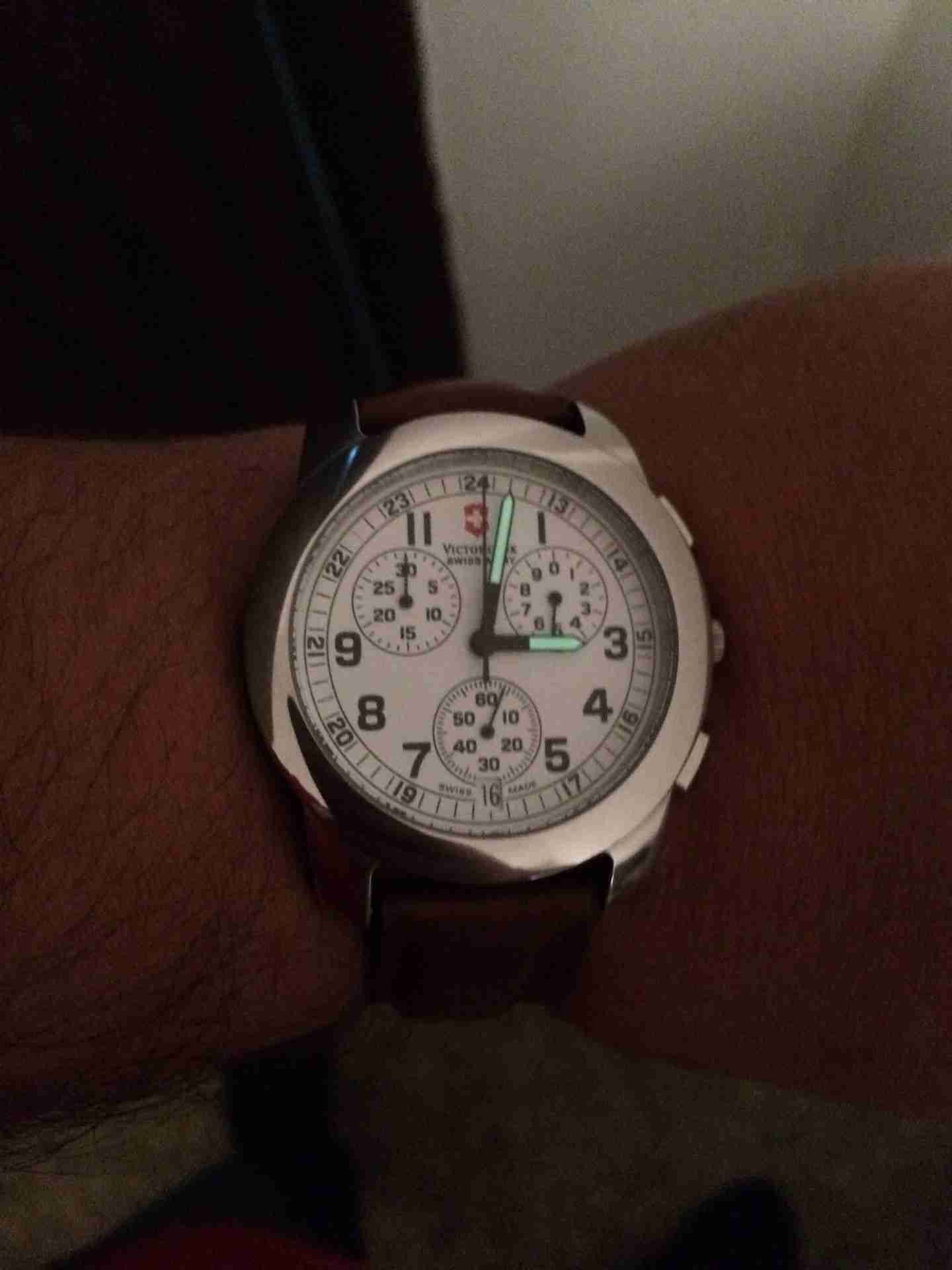 victorinox swiss army للبيع بسعر مغري الرجاء عدم المفاصلة
لا تنسَ أنك شاهدت هذا الإعلان في عنكبوت...