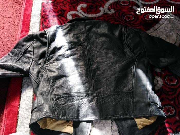 جاكيت جلد دراجه أمريكي
لا تنسَ أنك شاهدت هذا الإعلان في عنكبوت
خامه ثقيله اسم الشركه موضح بال...