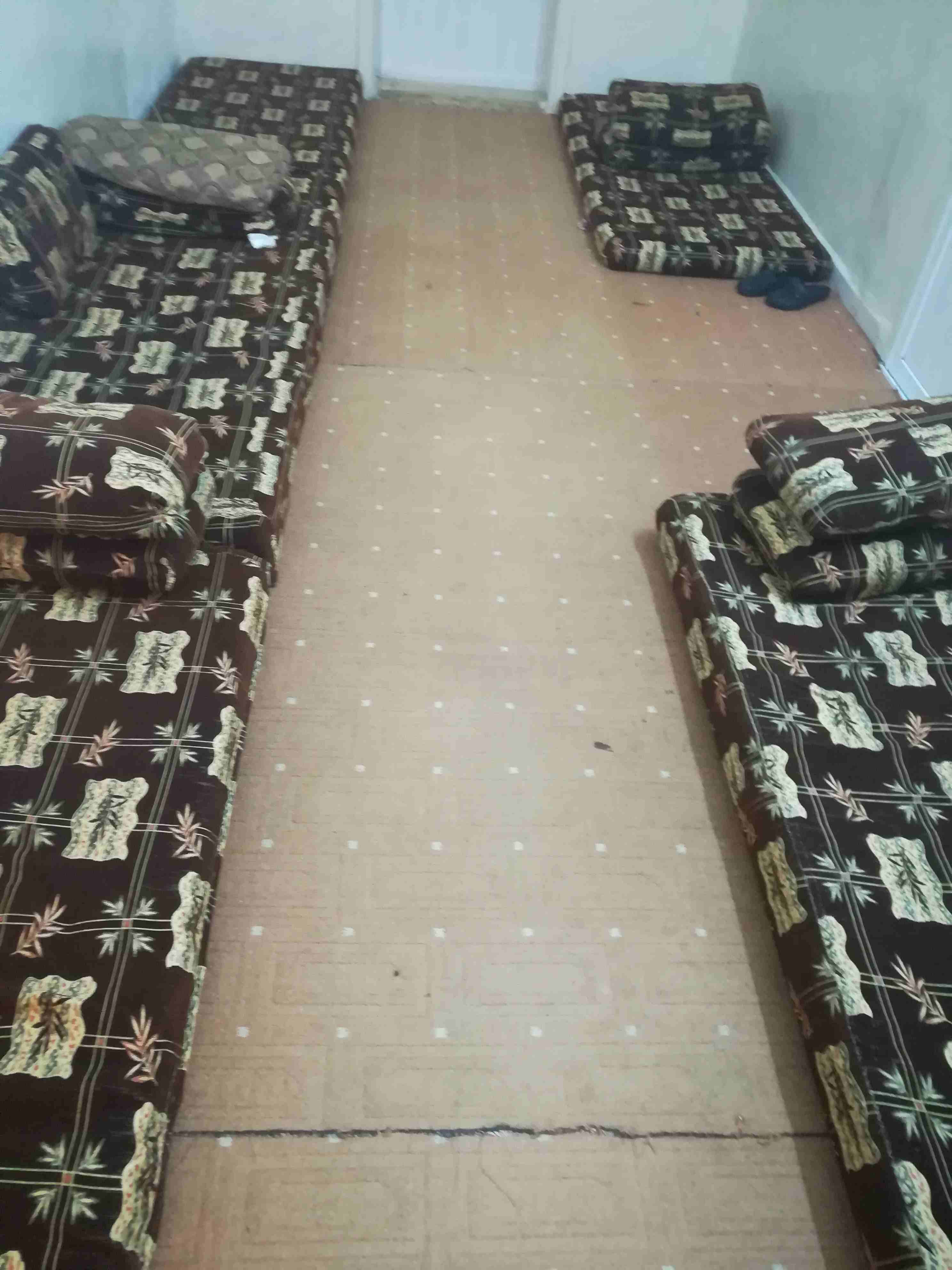 اربد بيت يافا
لا تنسَ أنك شاهدت هذا الإعلان في عنكبوت
خمس فرشات ضغط 14 للبيع...