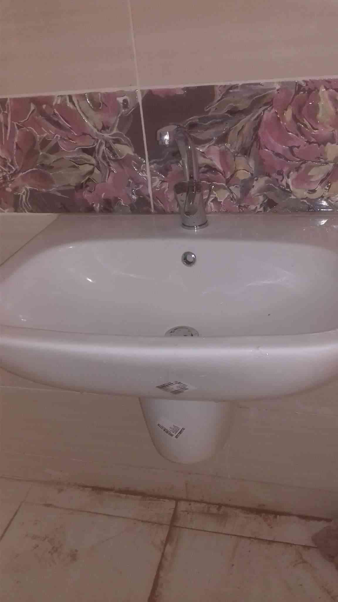 معلم بلاط طينه ولاسق ومعلم شحف بشتغل بليوميه 35دينارهاتف 0795613892
لا تنسَ أنك شاهدت هذا الإعلان في عنكبوت...