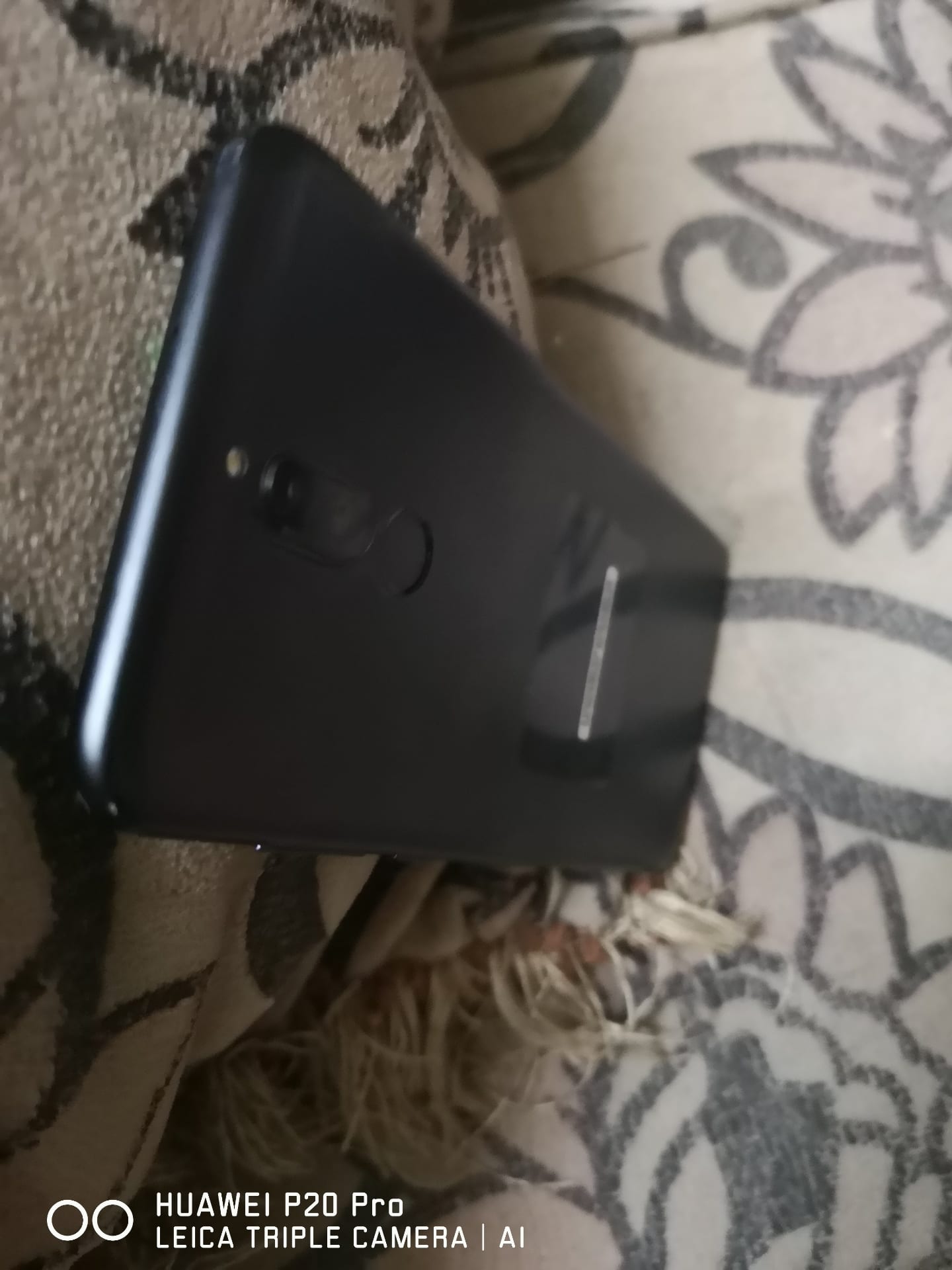 Mate 10 Lite مستعمل شهرين استعمال بنت
لا تنسَ أنك شاهدت هذا الإعلان في عنكبوت
كسر في شاشة معو...