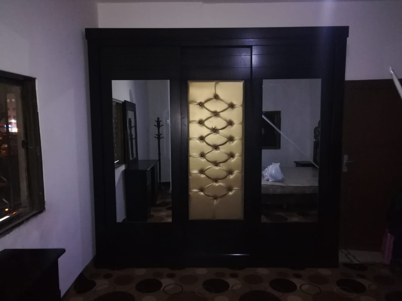 اقساط لكل الناس غرف نوم
لا تنسَ أنك شاهدت هذا الإعلان في عنكبوت
غرفه نومك و طقم الكنب وغرفه ا...