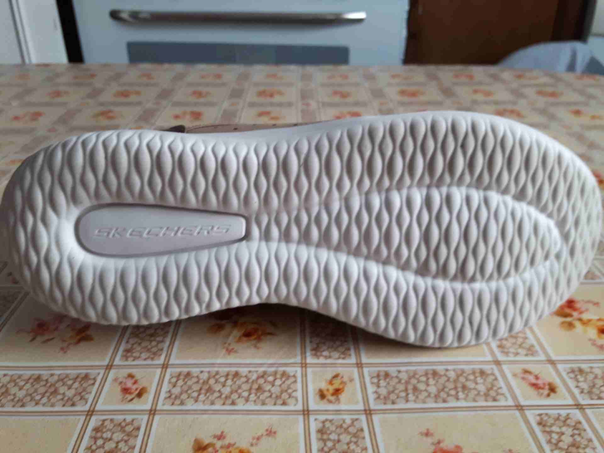 شوز SKECHERS
لا تنسَ أنك شاهدت هذا الإعلان في عنكبوت
شوز SKECHERS مستعمل مرتين لونه بني مع بيج م...