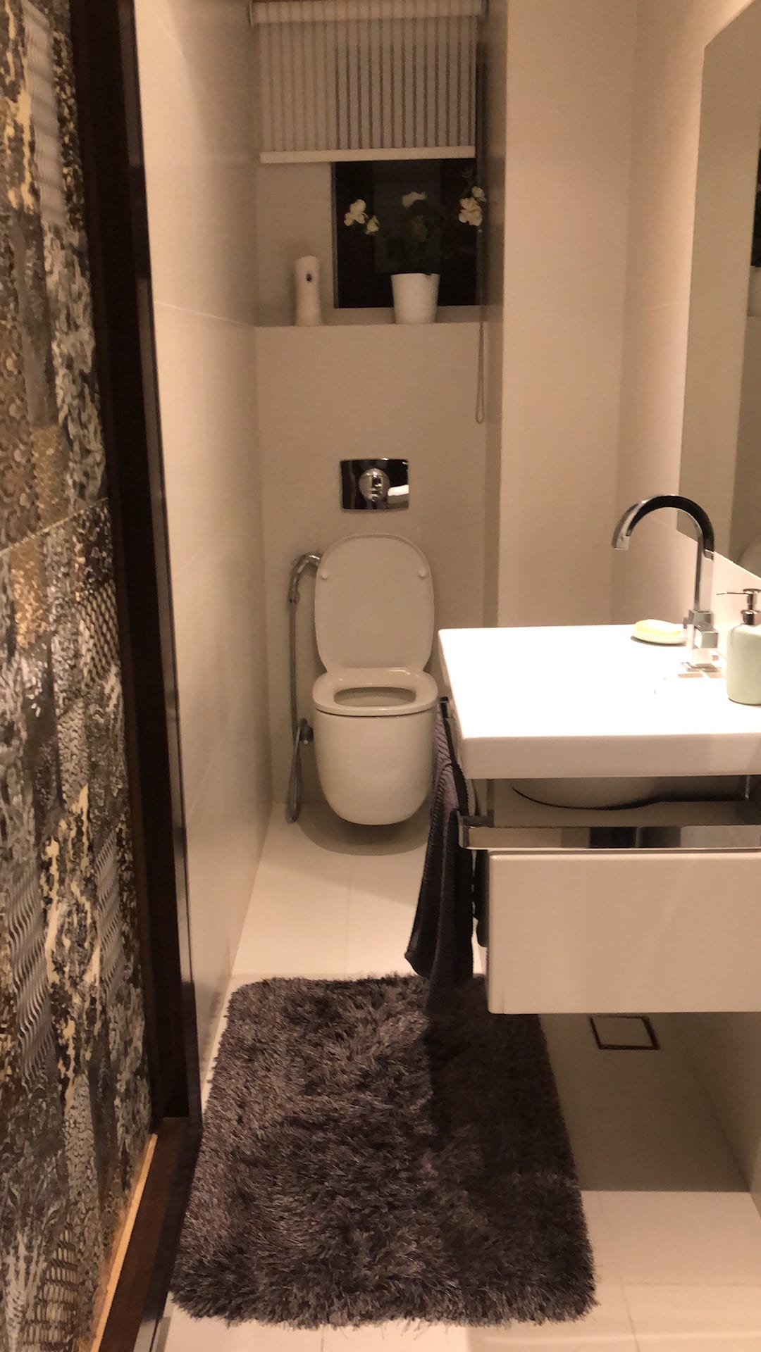 Leasing a villa in Shmeisani. Mohd Al-Bashir Street house number 25 - unfurnished
لا تنسَ أنك شاهدت هذا الإعلان في عنكبوت...