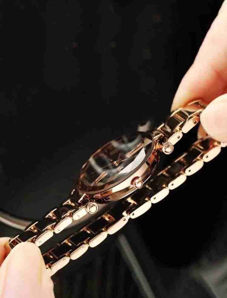 ساعة ستاتي مغناطيس ارضية galaxy
لا تنسَ أنك شاهدت هذا الإعلان في عنكبوت
ساعة ستاتي بألوان راقية...