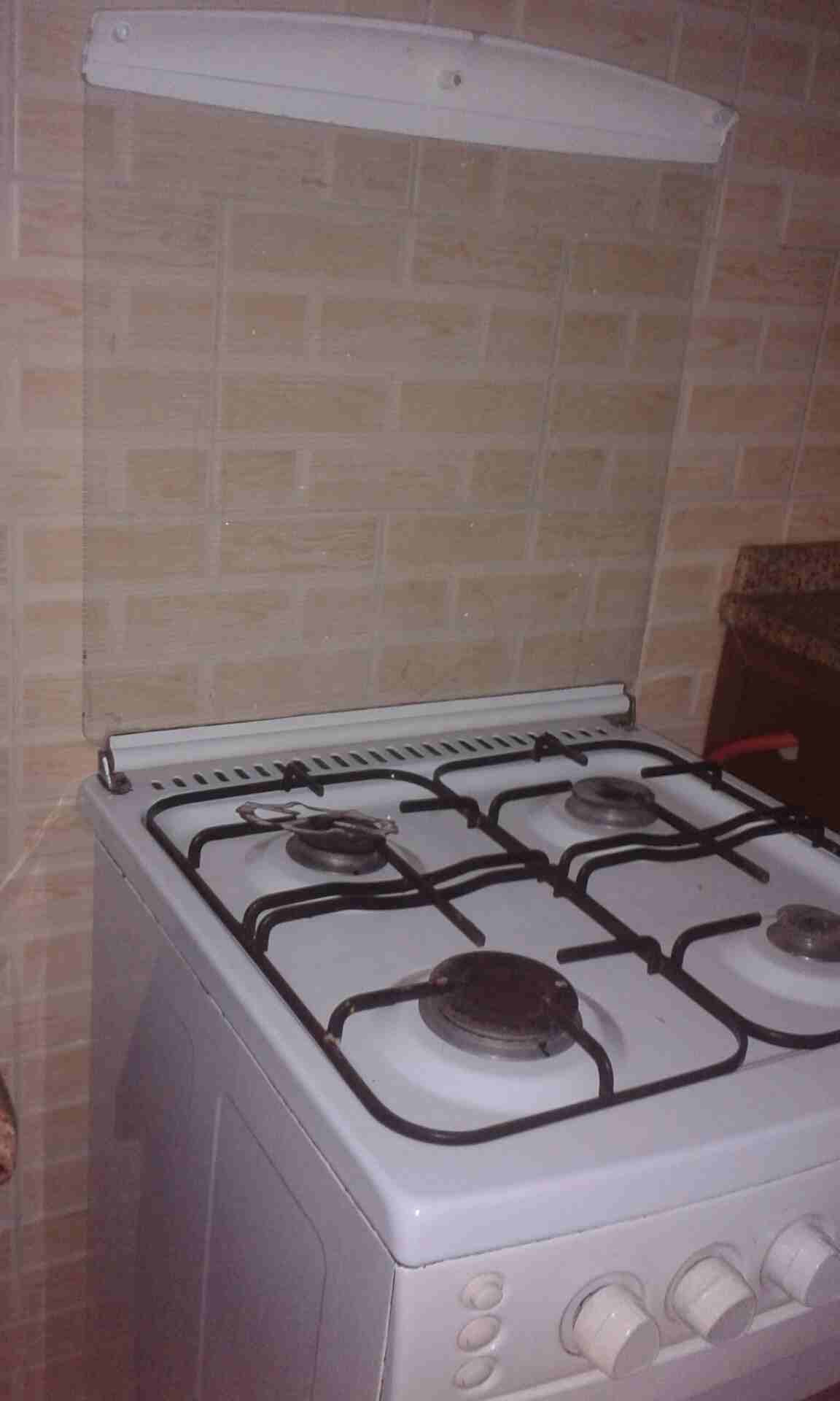 فرن 4 عيون
لا تنسَ أنك شاهدت هذا الإعلان في عنكبوت
فرن 4 عيون
السعر 50...
