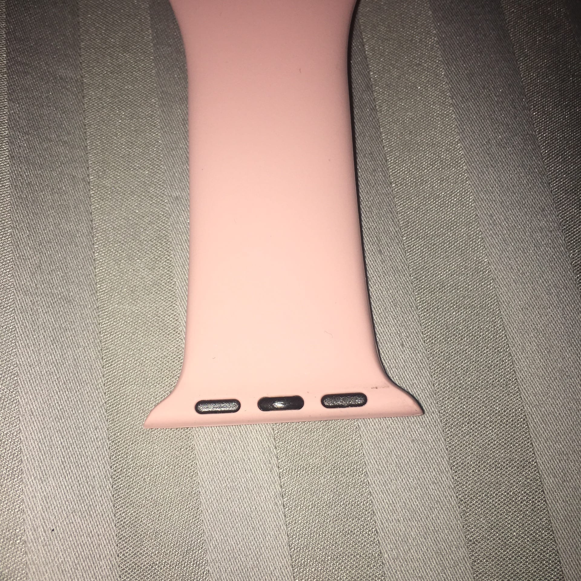 Apple watch bands
لا تنسَ أنك شاهدت هذا الإعلان في عنكبوت
size:38mm
color:baby pink...