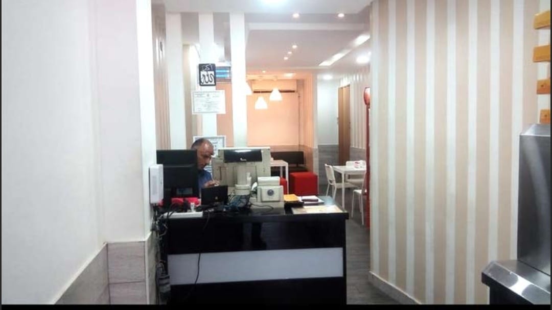 مطعمين شاورما و سناكات و كوكتيل للبيع
لا تنسَ أنك شاهدت هذا الإعلان في عنكبوت
مطعمين شاورما و...