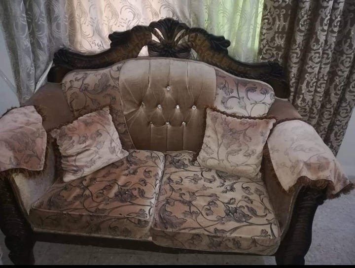 طقم عدد 2
لا تنسَ أنك شاهدت هذا الإعلان في عنكبوت
طقم كنب زان حفر 6 مقاعد طقم جورنال 9 مقاع...