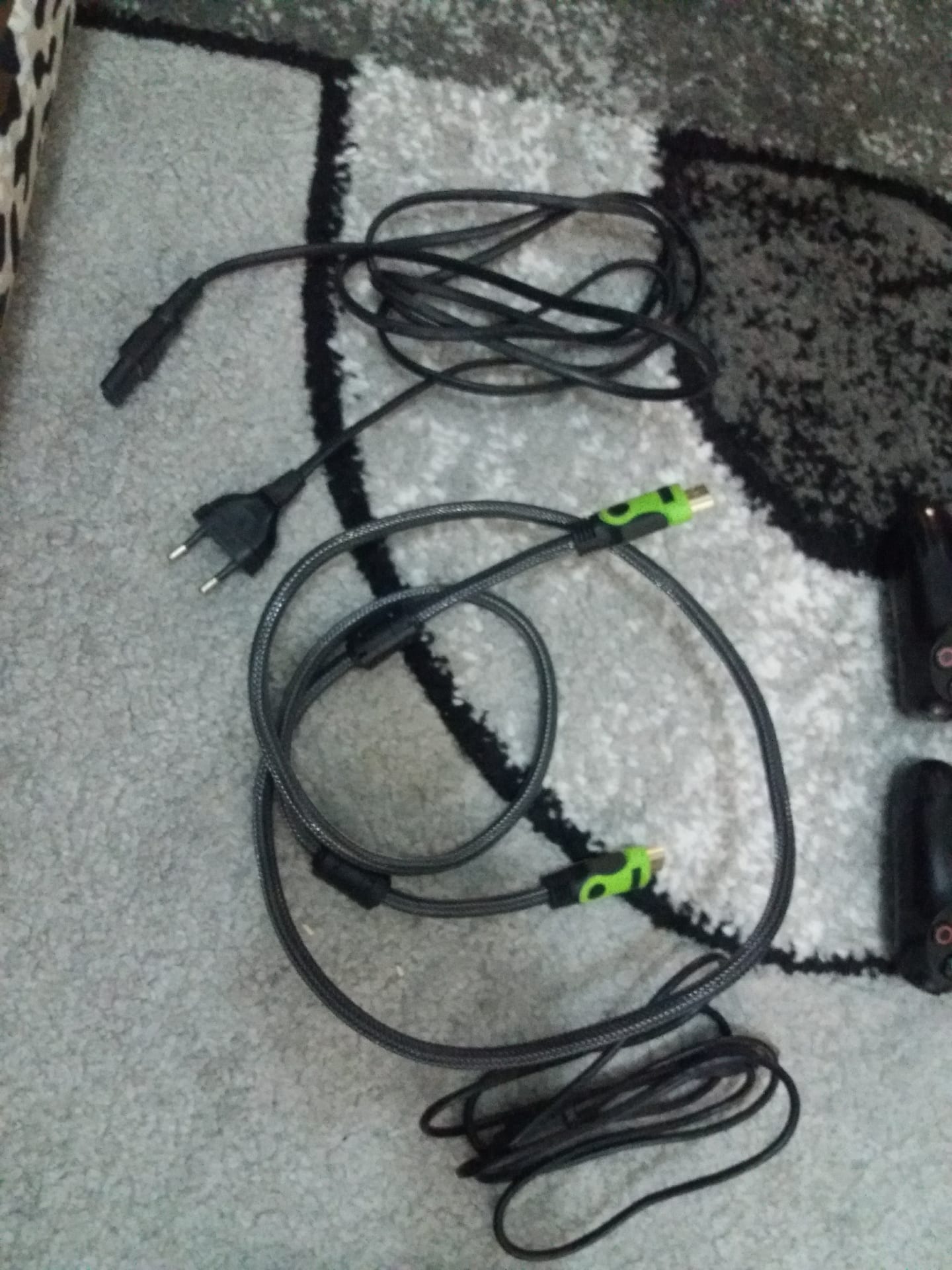 ps4 500g r2
لا تنسَ أنك شاهدت هذا الإعلان في عنكبوت
جهاز مع اغراضه كما موضح بالصور
بحاله جيده...