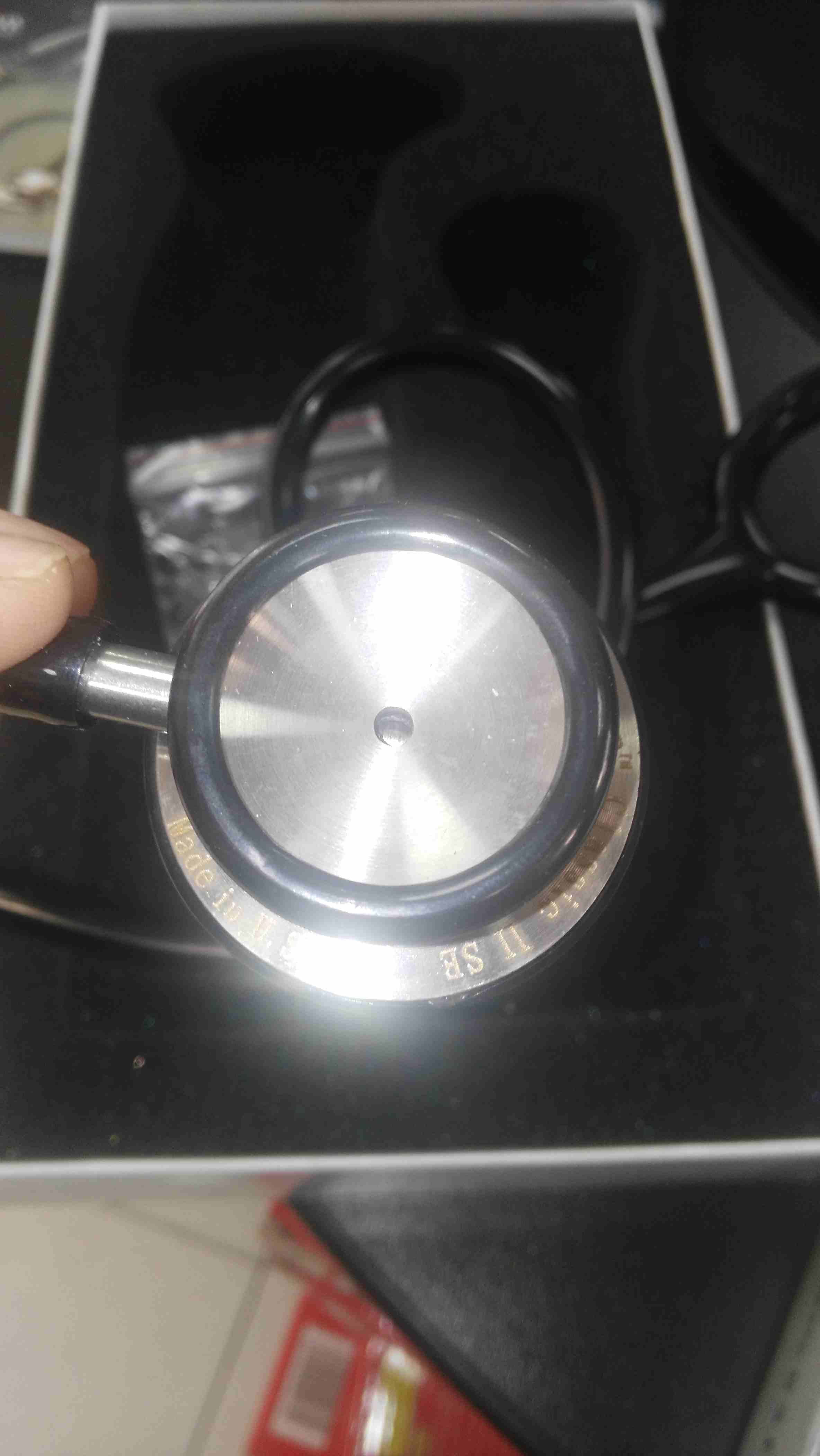سماعات طبيب Littmann جديد صناعة امريكية
لا تنسَ أنك شاهدت هذا الإعلان في عنكبوت
سماعات طبيب جديد...