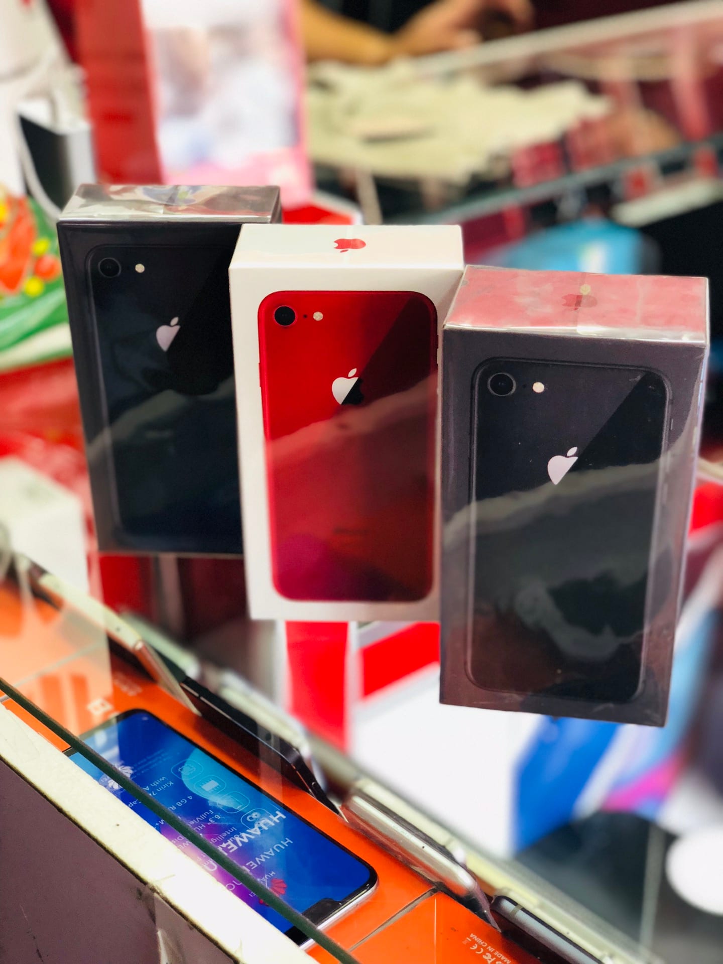 540 iPhone 8plus (64) ////اصلي جديد /////iPhone 8(64)470مع ضمان شركه ابل
لا تنسَ أنك شاهدت هذا الإعلان في عنكبوت...