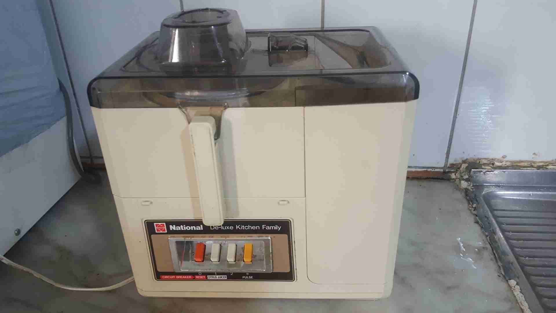 طقم خلاط وعصارةفواكه ومطحنه ناشونال الاصلي
لا تنسَ أنك شاهدت هذا الإعلان في عنكبوت
طقم خلاط و...