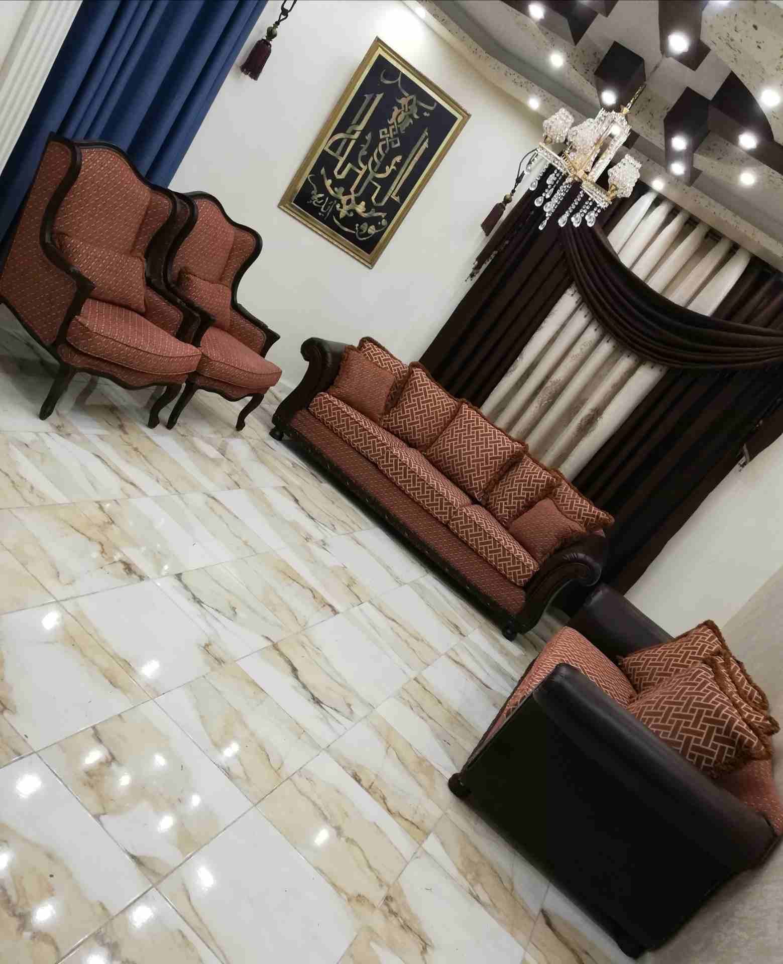 طقم كنب أمريكي فاااخر جداً اسفنج دانلوب وخشب سويد استعمال بسيط
لا تنسَ أنك شاهدت هذا الإعلان في عنكبوت...