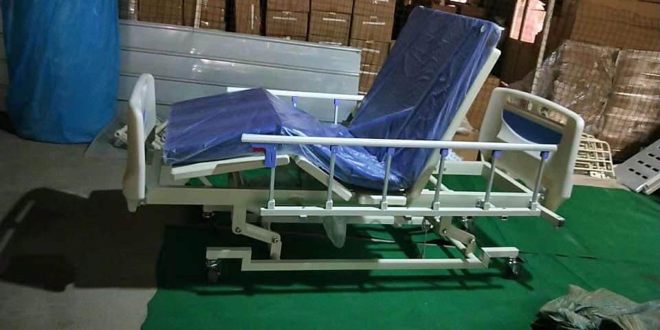 سرير طبي كهربائي جميع الحركات 350 دينار 0790615152
لا تنسَ أنك شاهدت هذا الإعلان في عنكبوت
سر...