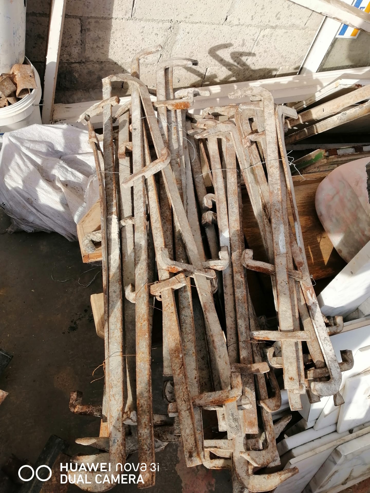 جكات طوبار ملازم زوايا ونش صرصور للبيع بسعر مغري
لا تنسَ أنك شاهدت هذا الإعلان في عنكبوت
جكات...