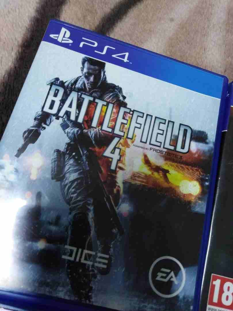 العاب بلايستيشن PS4 Games مستعملة
لا تنسَ أنك شاهدت هذا الإعلان في عنكبوت
مجموعة العاب بلايستيشن...