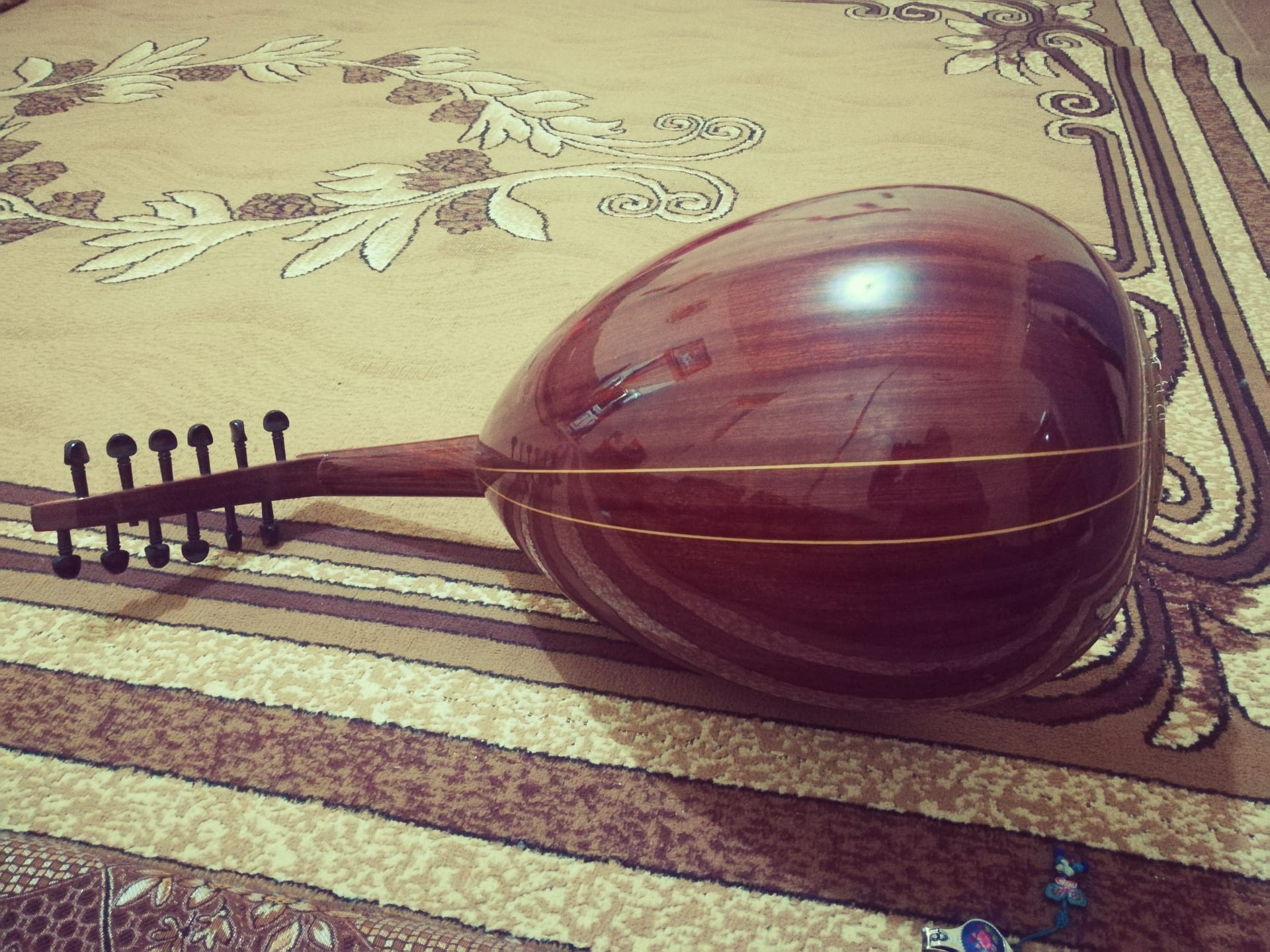 عود دمشقي
لا تنسَ أنك شاهدت هذا الإعلان في عنكبوت
عود دمشقي نوعية زرياب الصناعة الاولى رقم (...
