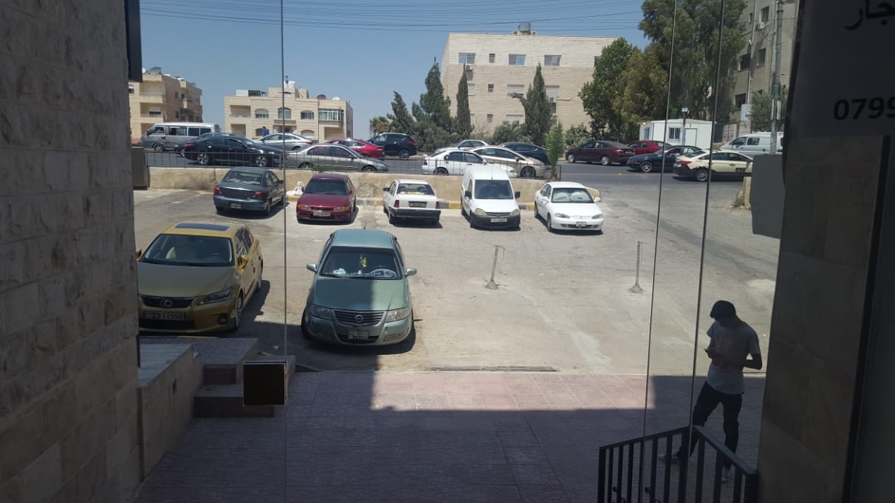 محل تجاري للايجار في ضاحية الرشيد خلف الجامعة الاردنية
لا تنسَ أنك شاهدت هذا الإعلان في عنكبوت...