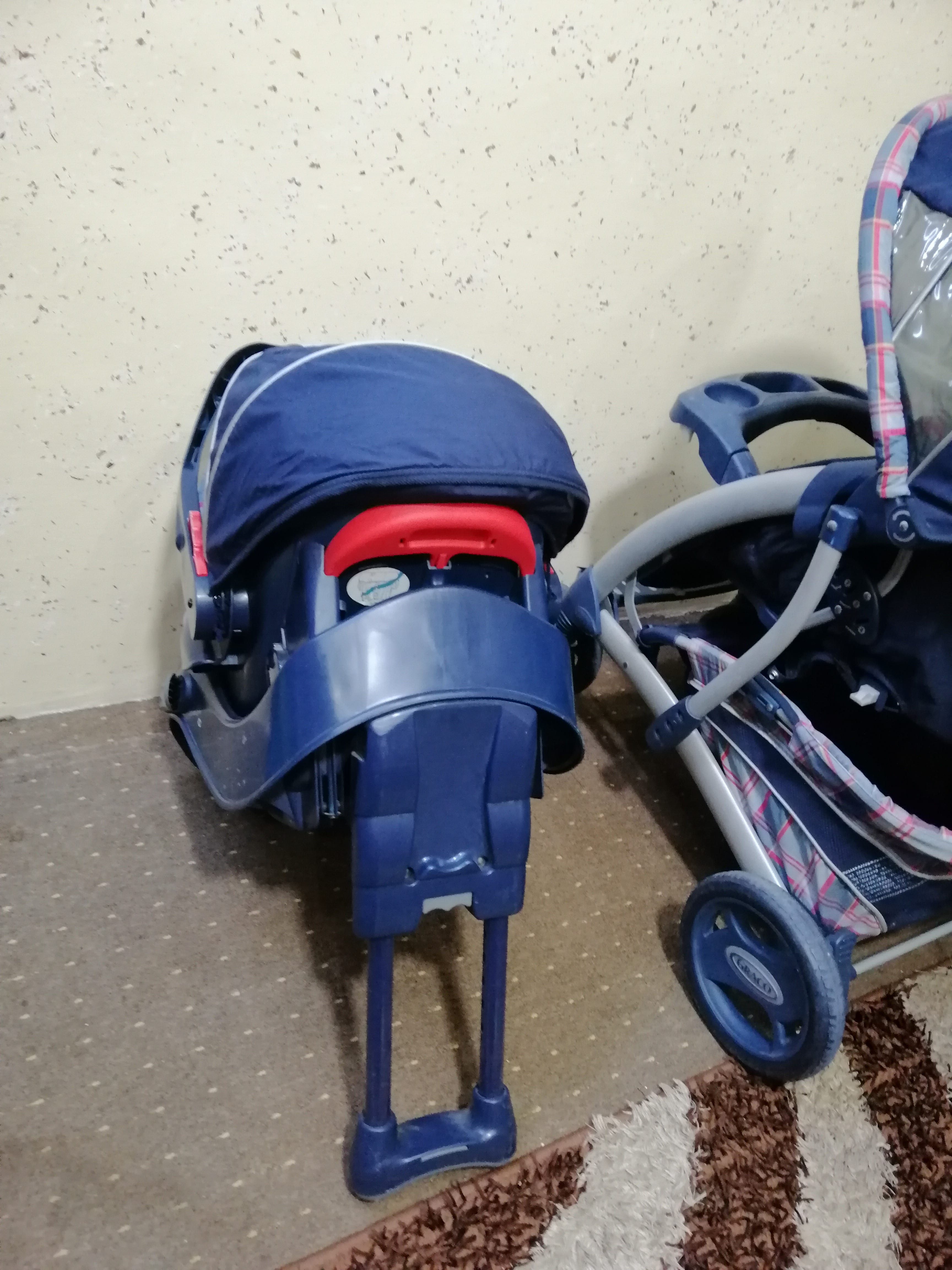 طقم 3 قطع عرباية وكارسيت وقاعدة للسياره ماركة GRACO
لا تنسَ أنك شاهدت هذا الإعلان في عنكبوت
S...